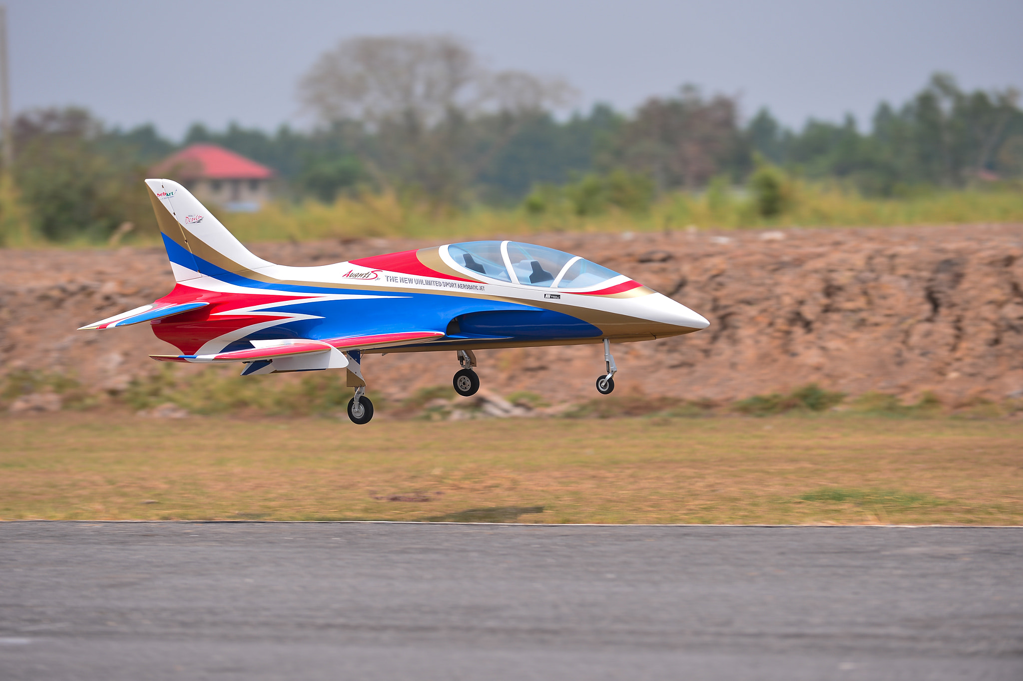 Nikon D4 sample photo. Radio control jet engine landing photography