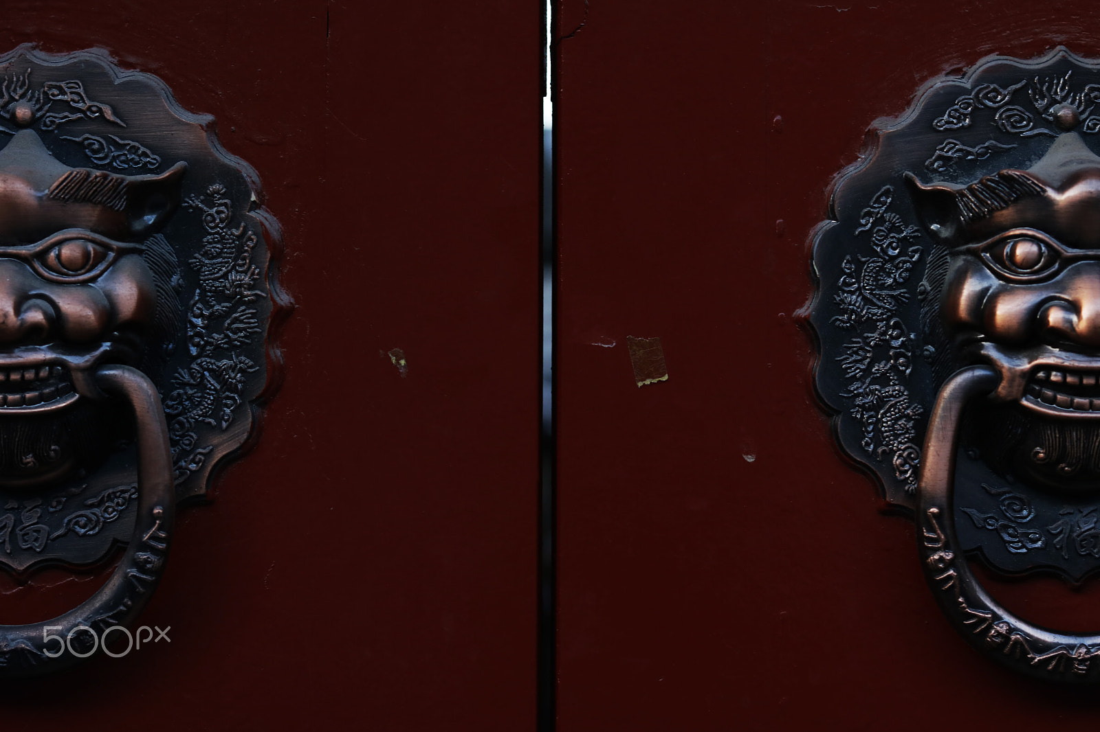 Canon EOS 760D (EOS Rebel T6s / EOS 8000D) + Canon EF 50mm F1.8 STM sample photo. Old door photography