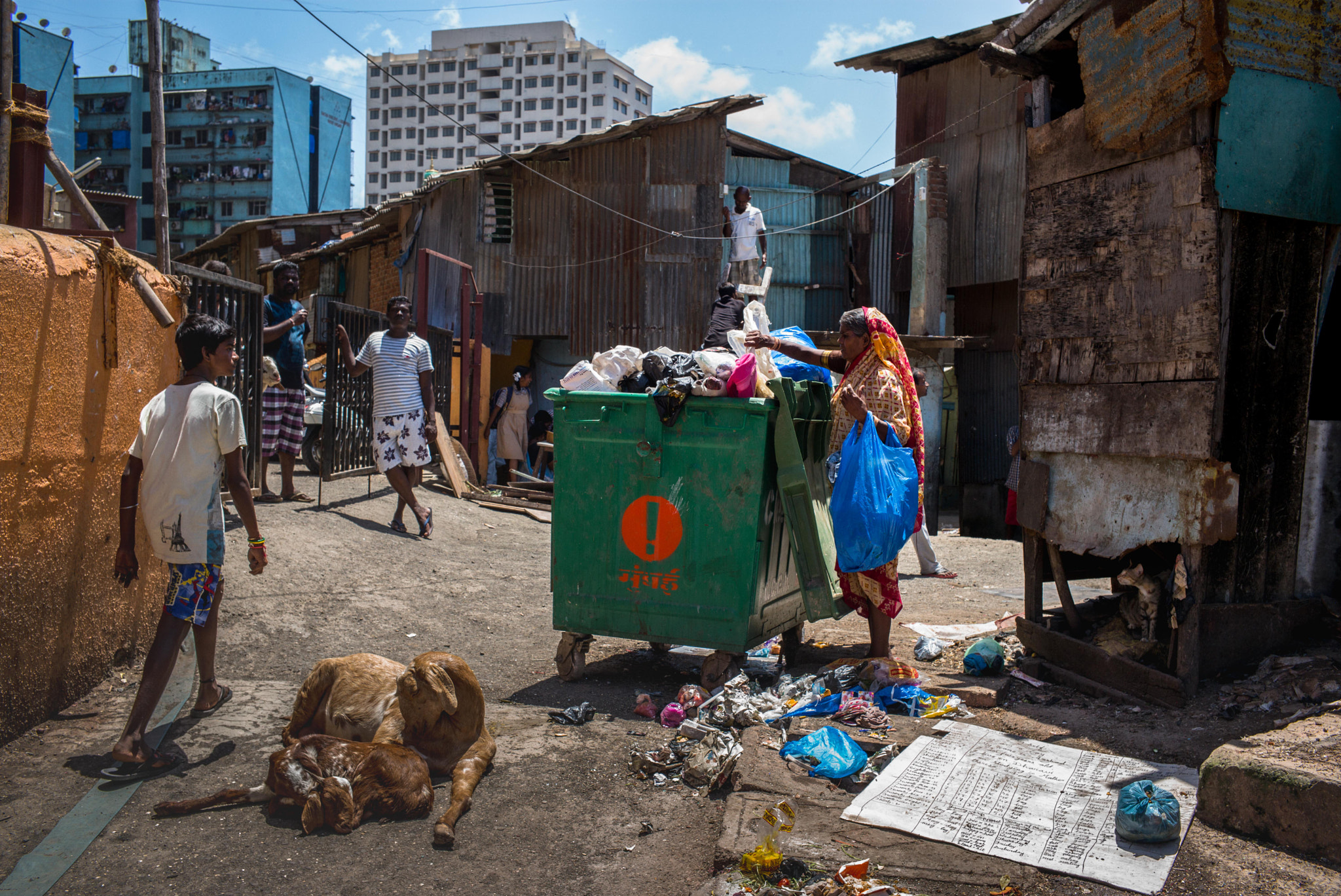 Summicron-M 1:2/35 ASPH. sample photo. Dharavi slum photography