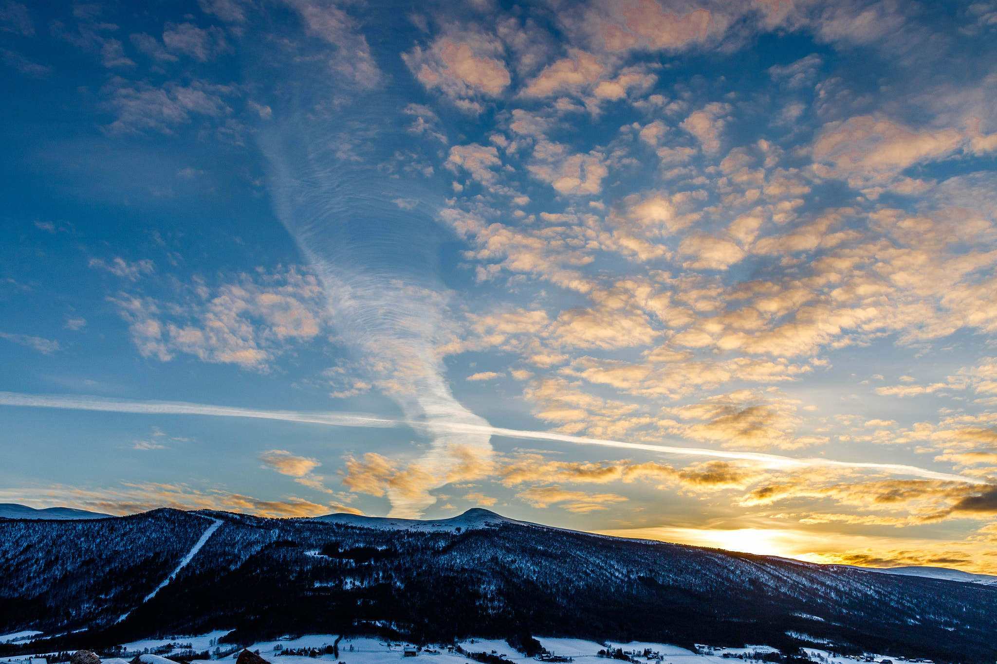 Canon EF-S 17-55mm F2.8 IS USM sample photo. Sunset photography