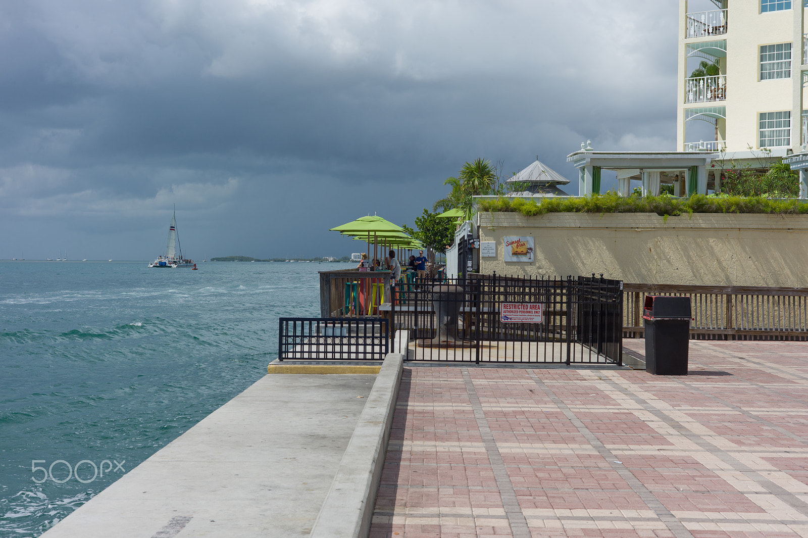 Leica M9 + Summicron-M 50mm f/2 (III) sample photo. Seaside photography