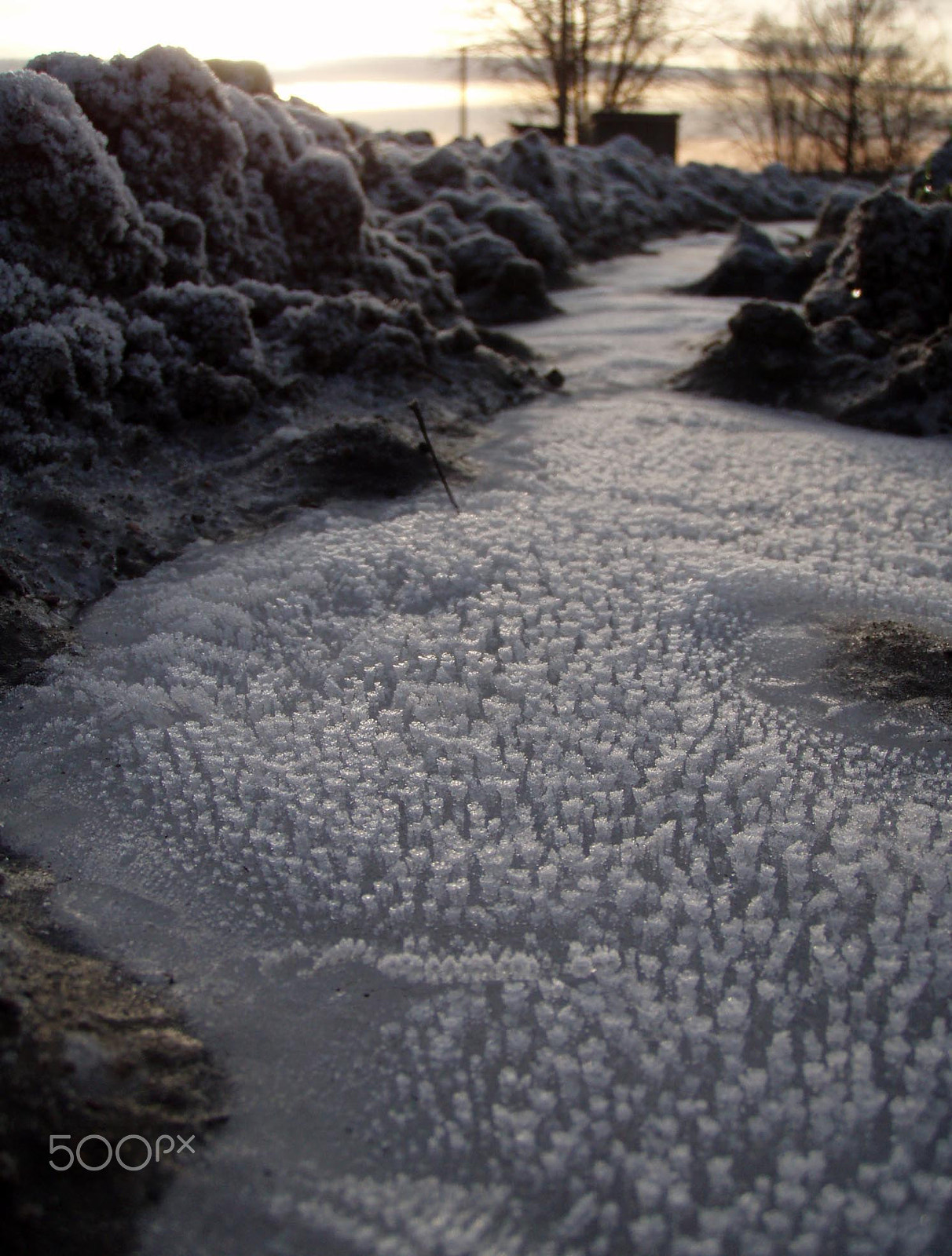 Olympus u720SW,S720SW sample photo. Frost in the gutter photography