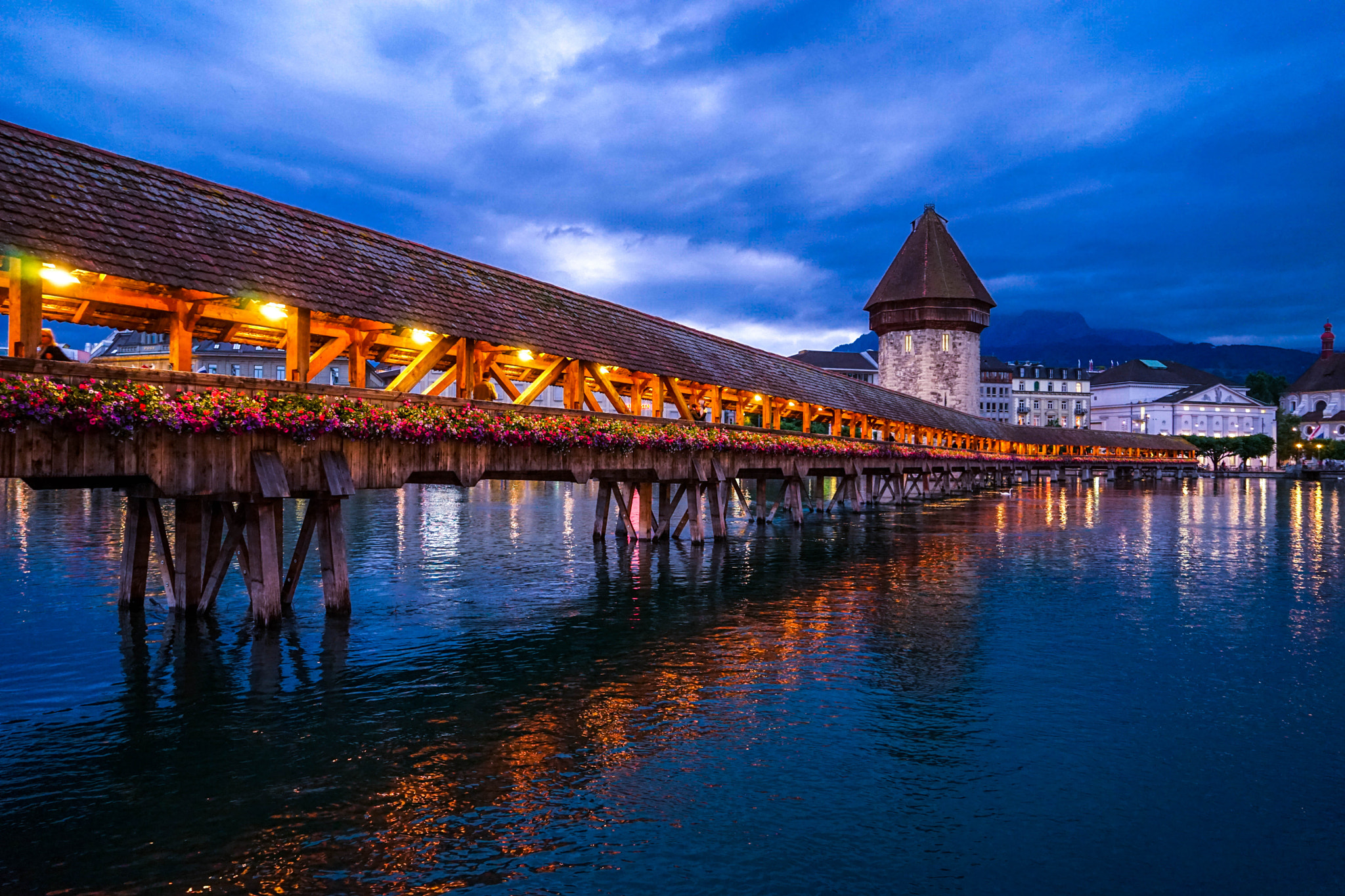 Sony a7 + Sony Vario Tessar T* FE 24-70mm F4 ZA OSS sample photo. Beautiful bridge in a lovely town photography