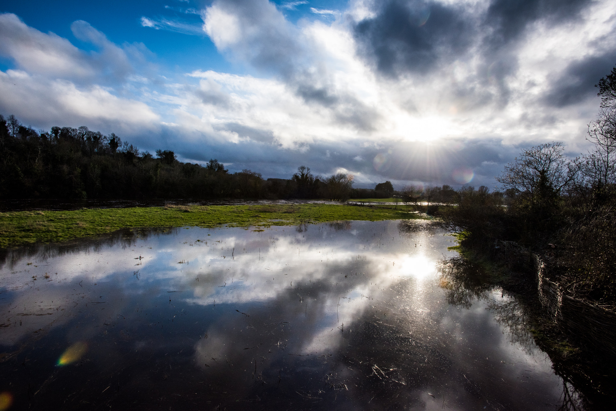 Nikon AF-S Nikkor 17-35mm F2.8D ED-IF sample photo. River boyne in irish sunset photography