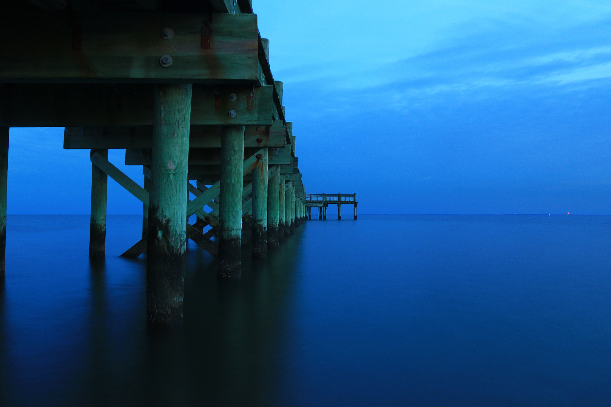Canon EOS 750D (EOS Rebel T6i / EOS Kiss X8i) sample photo. Blue water photography