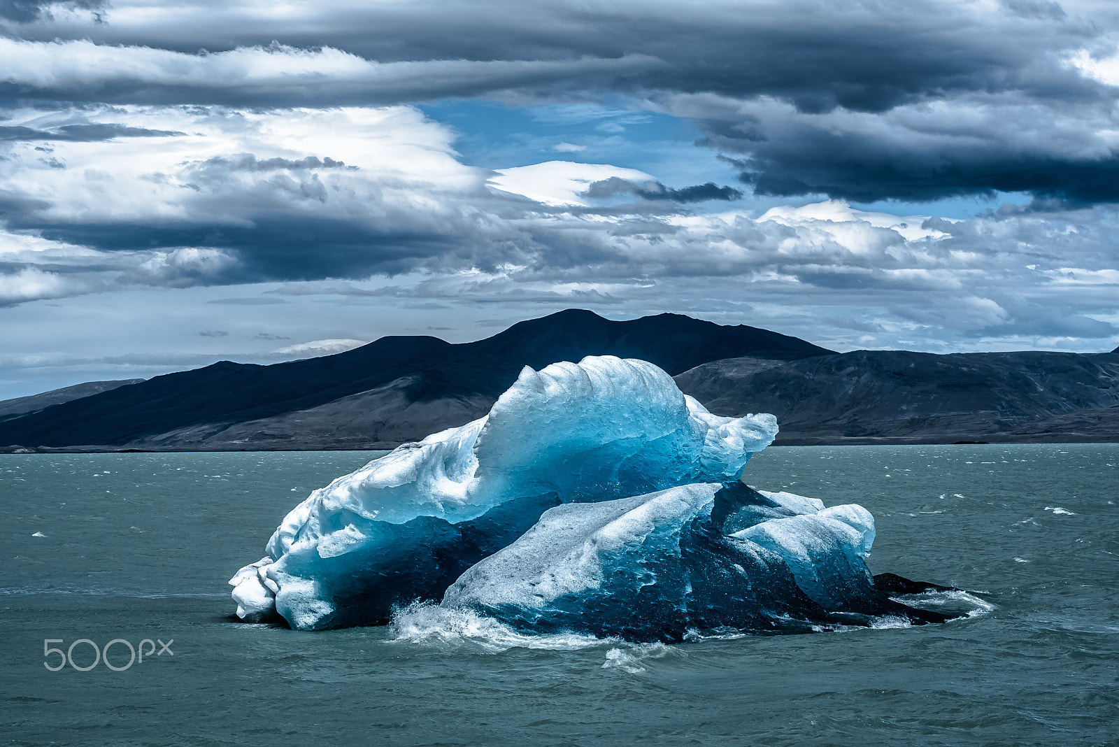 Nikon AF-S Nikkor 70-200mm F4G ED VR sample photo. Iceberg photography