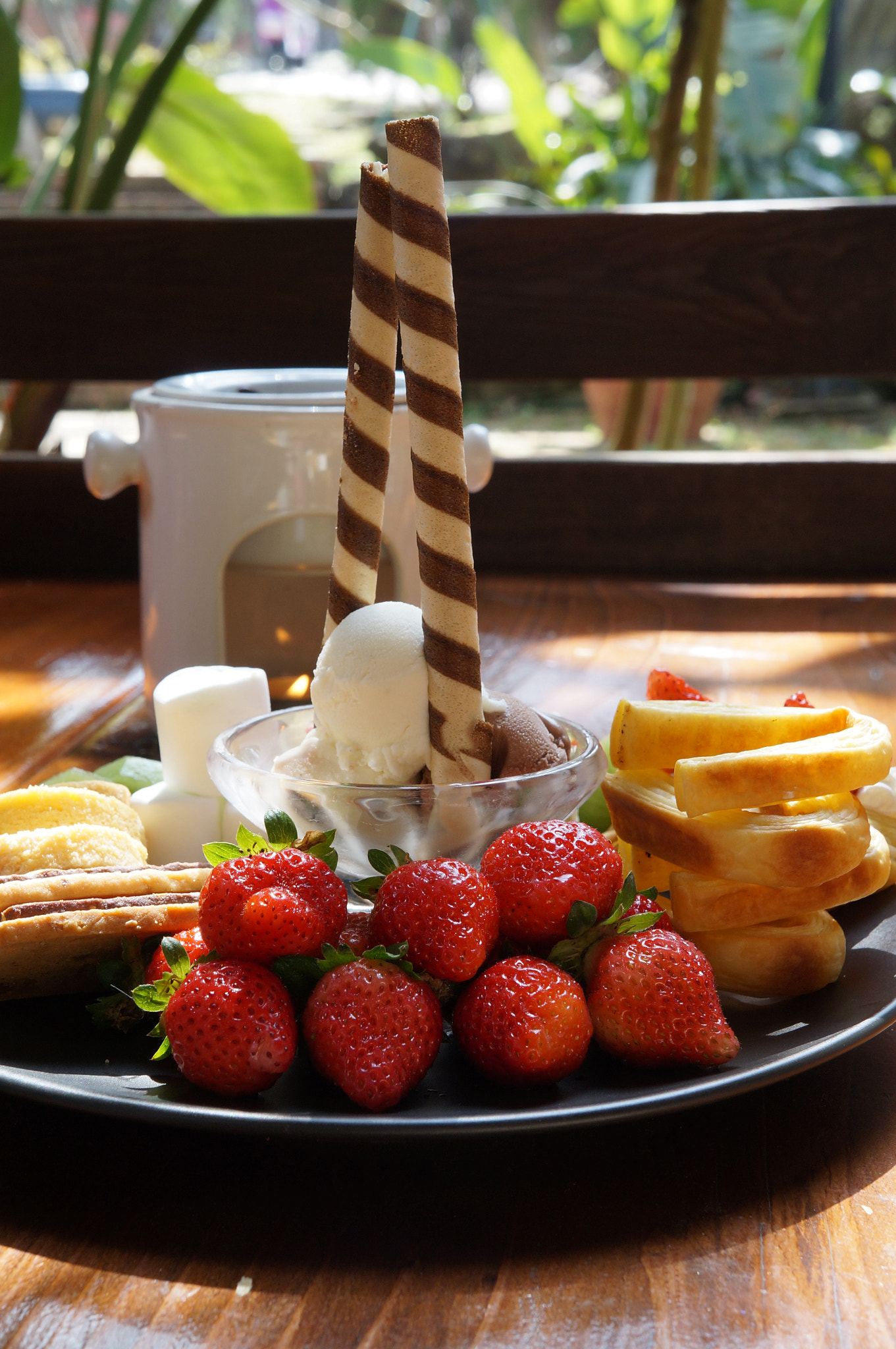 Sony Alpha NEX-F3 + Sony E 18-55mm F3.5-5.6 OSS sample photo. Fresh fruit with hot chocolate. photography