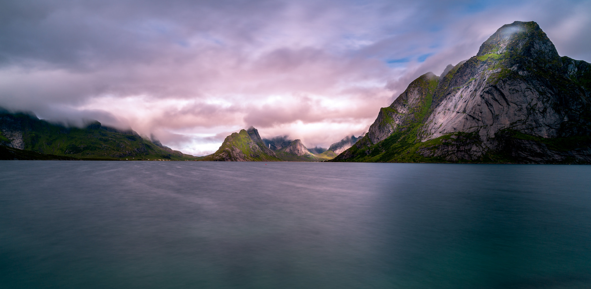 ZEISS Batis 18mm F2.8 sample photo. Olstinden photography