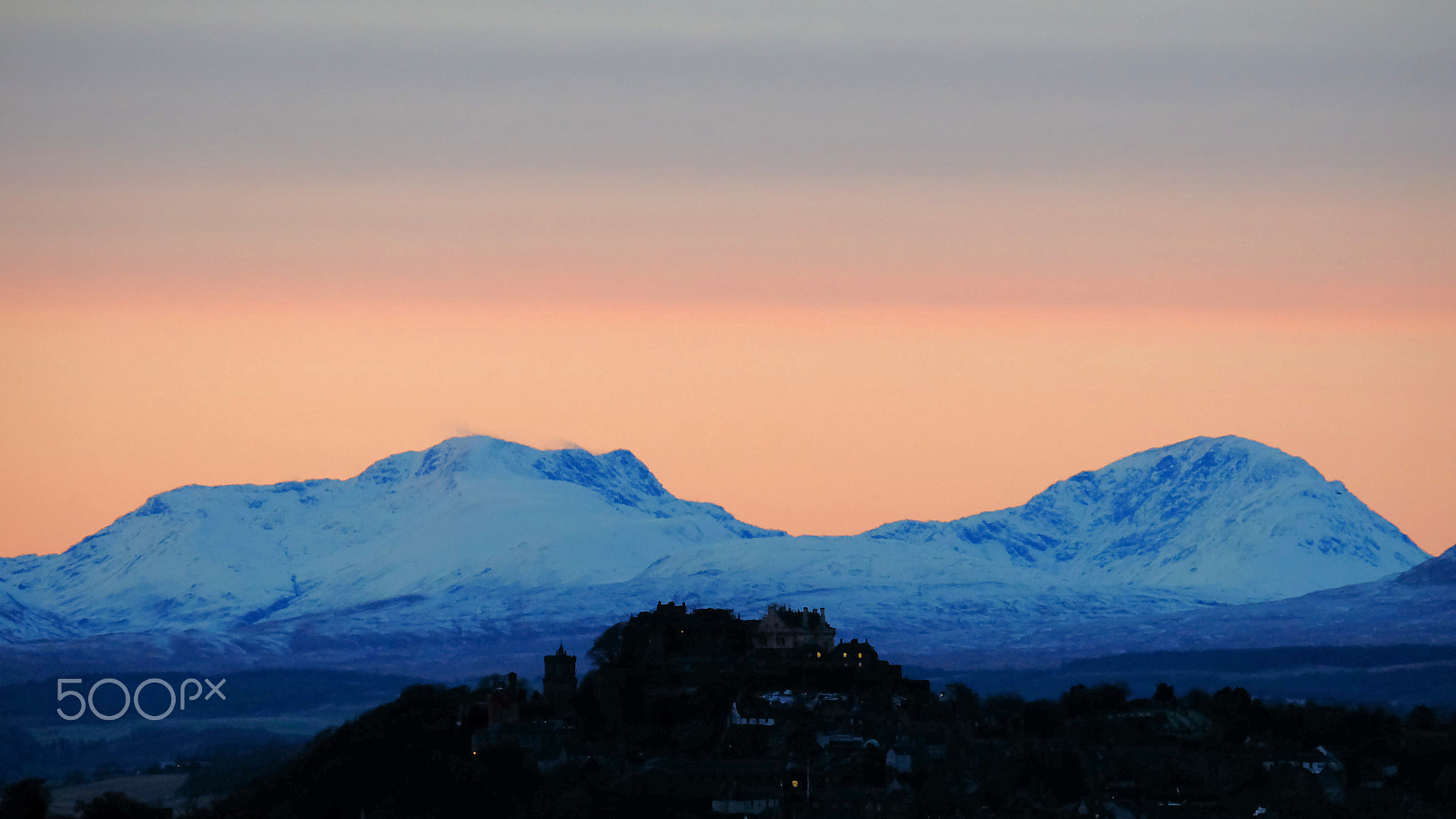 Fujifilm X-A1 sample photo. Stirling castle silhouette () photography