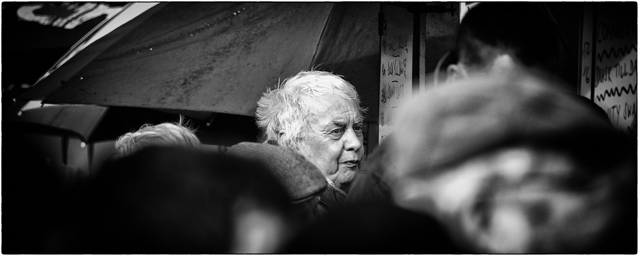 Nikon D500 sample photo. Heads up in the crowd photography