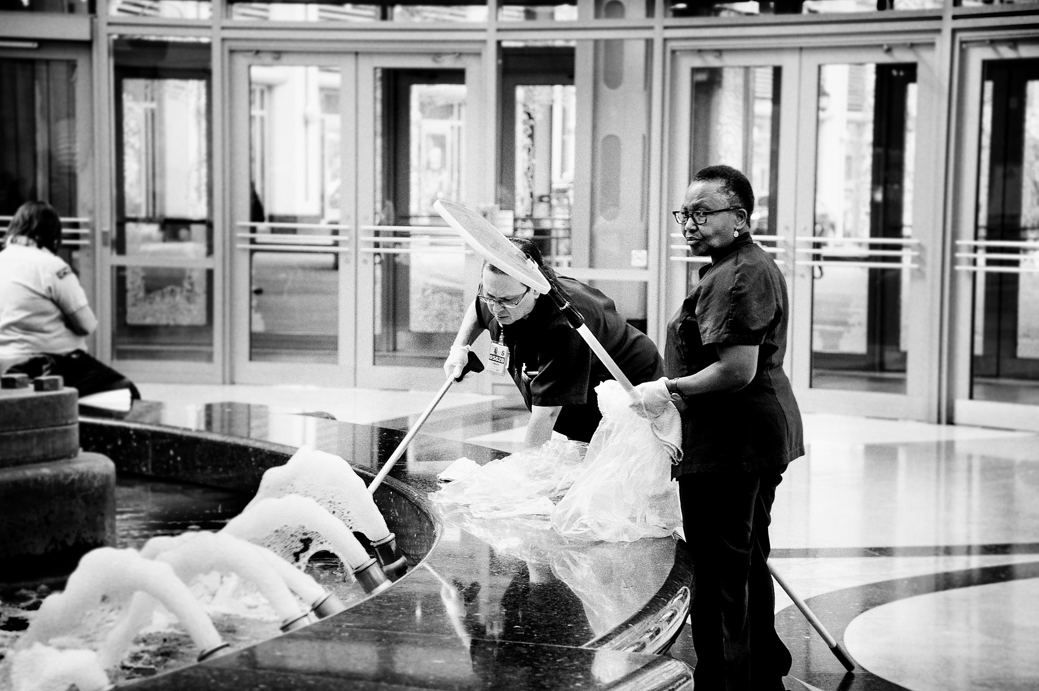 Nikon Df sample photo. Fountain cleaners photography