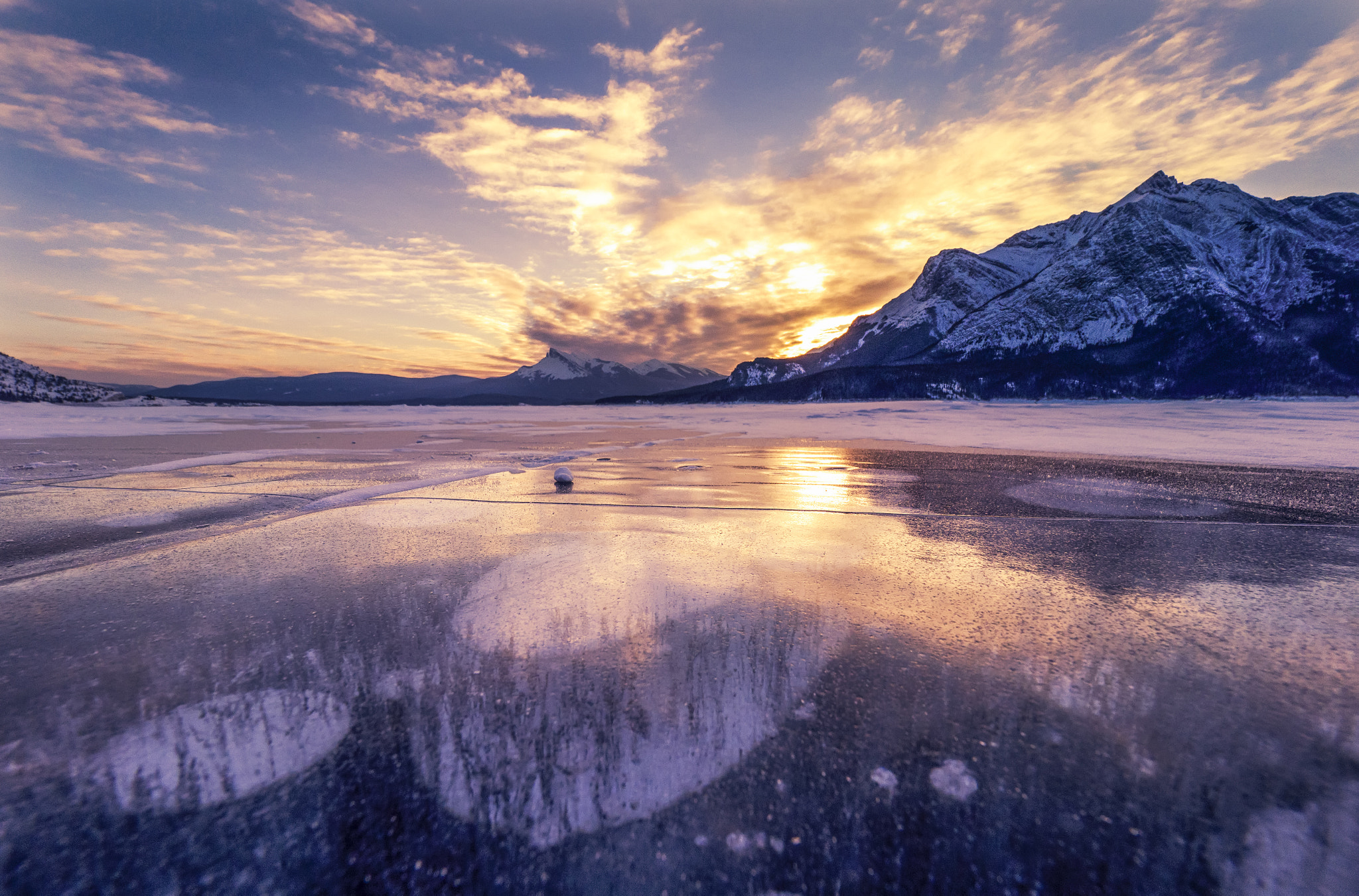 Olympus M.Zuiko Digital ED 7-14mm F2.8 PRO sample photo. Ice lake photography
