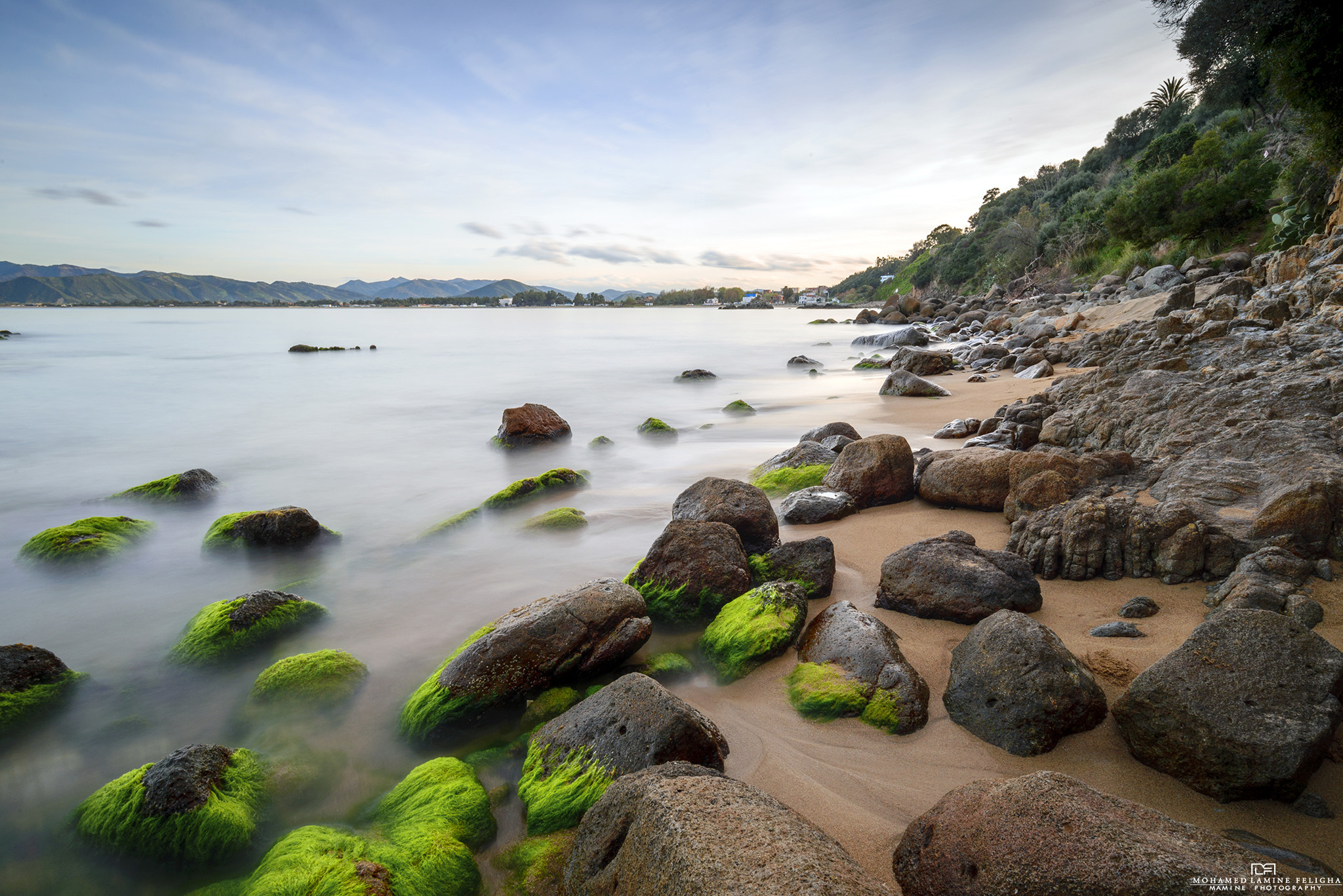 Nikon AF-S Nikkor 18-35mm F3.5-4.5G ED sample photo. Beach photography