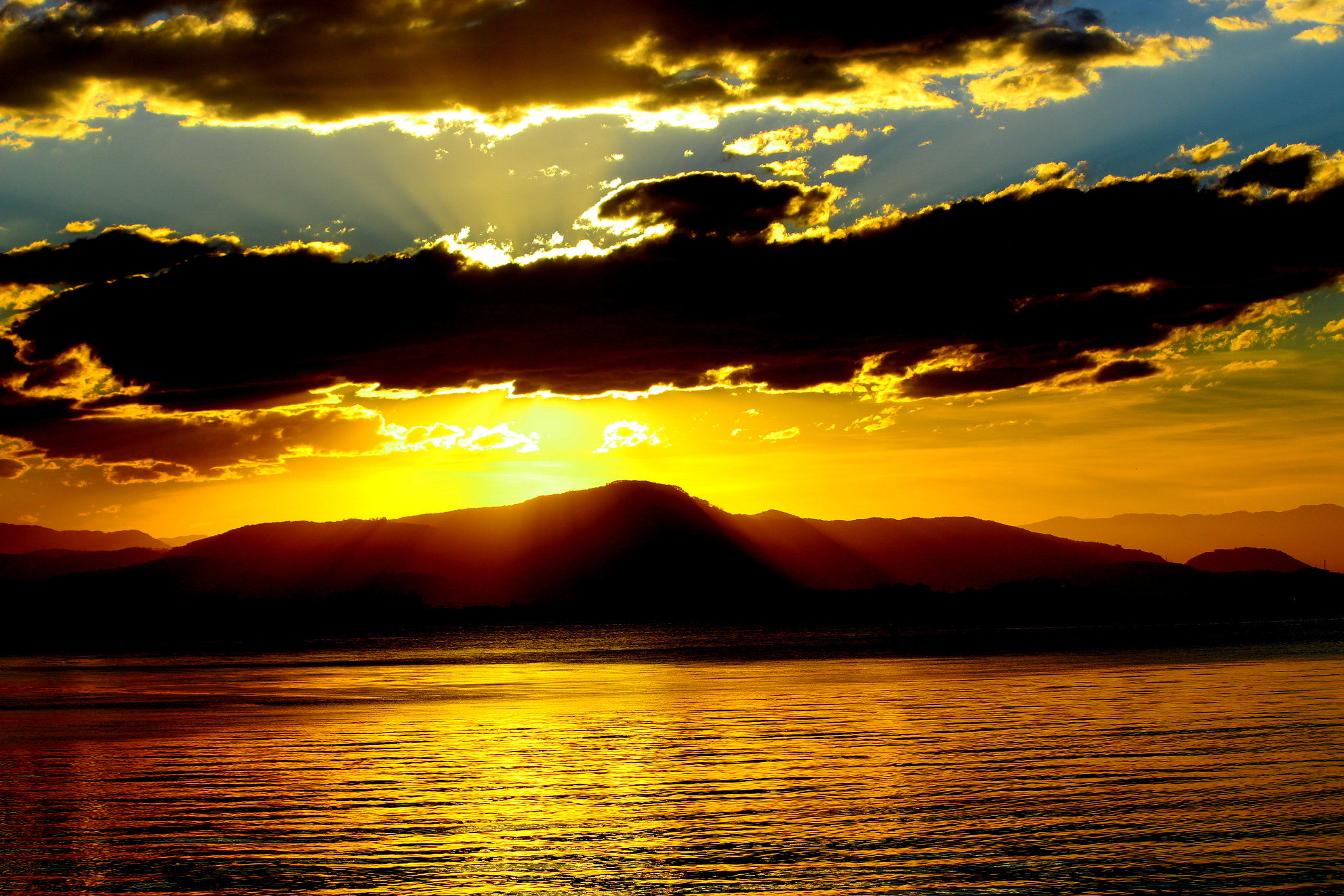 Canon EF-S 55-250mm F4-5.6 IS II sample photo. Sunset photography