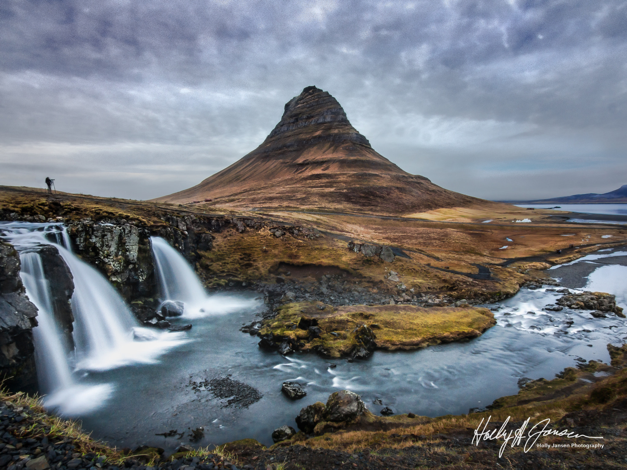 Olympus OM-D E-M5 + Panasonic Lumix G Vario 7-14mm F4 ASPH sample photo. Kirkjufellsfoss photography