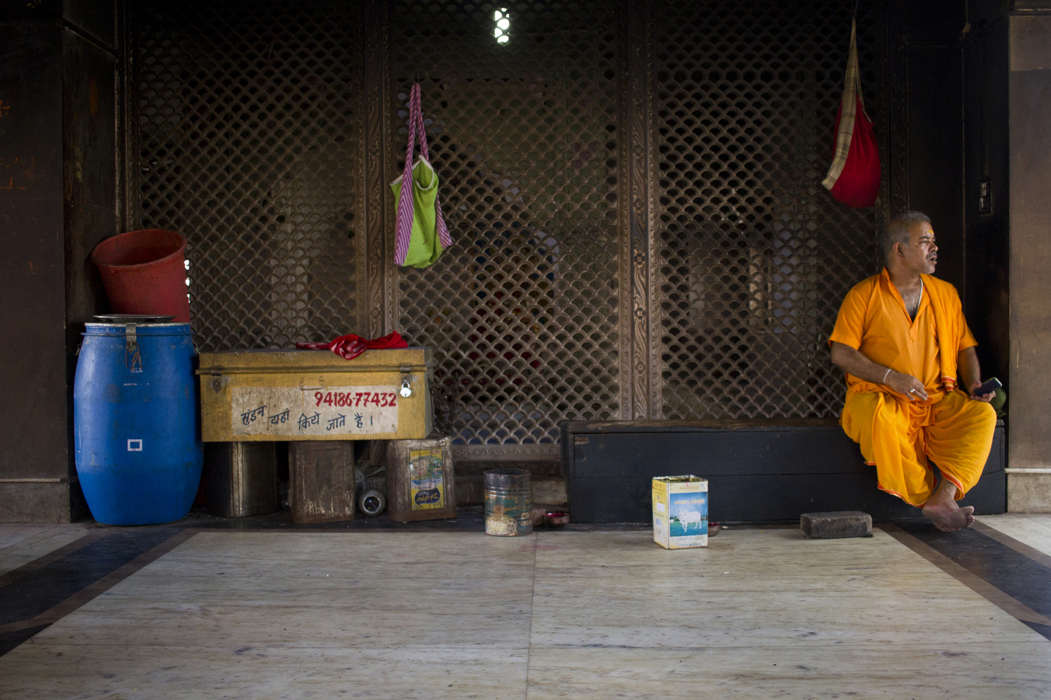 Canon EF-S 24mm F2.8 STM sample photo. Hindu priest.jpg photography