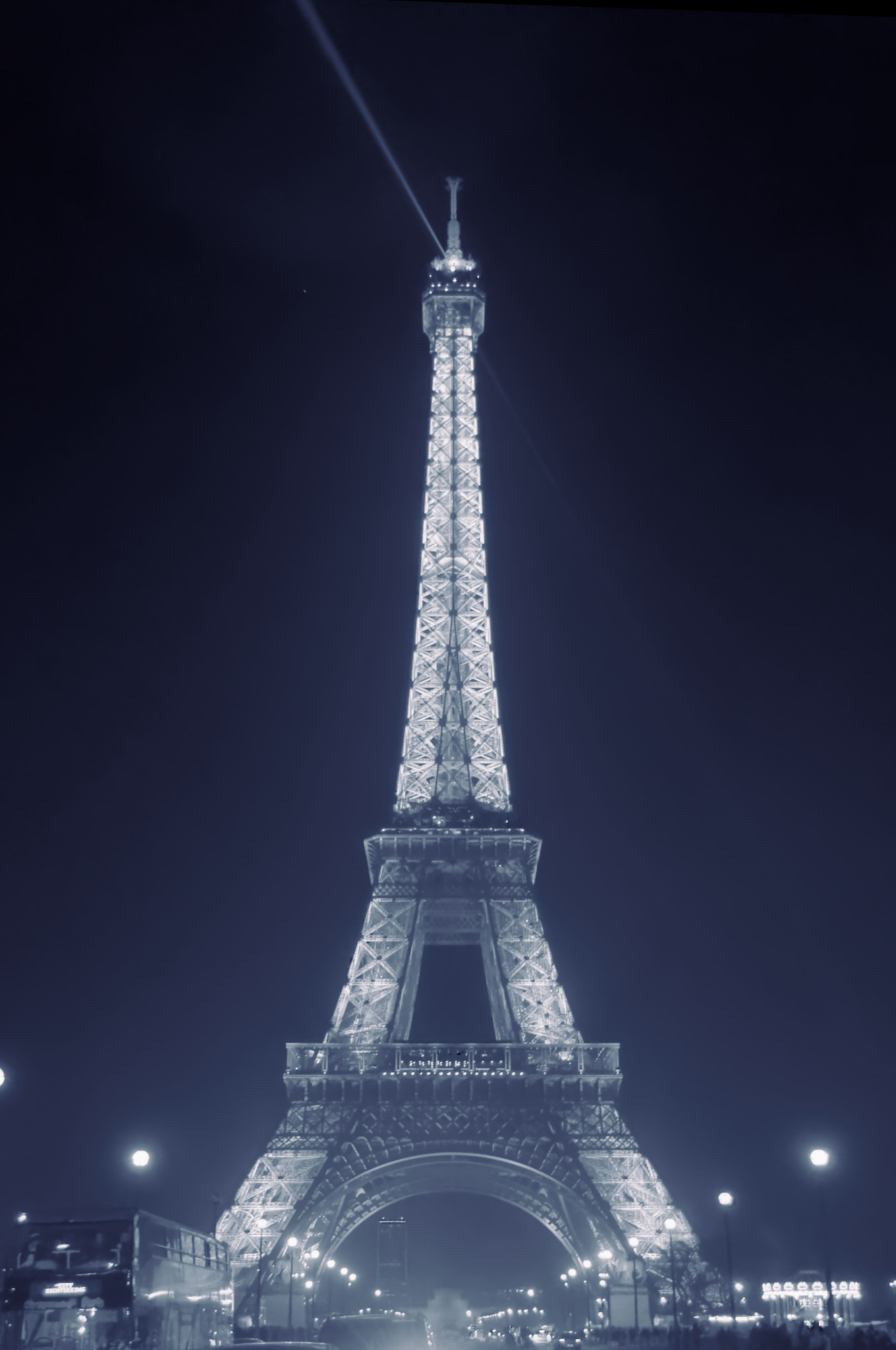 Pentax K-x sample photo. Eiffel tower by night photography