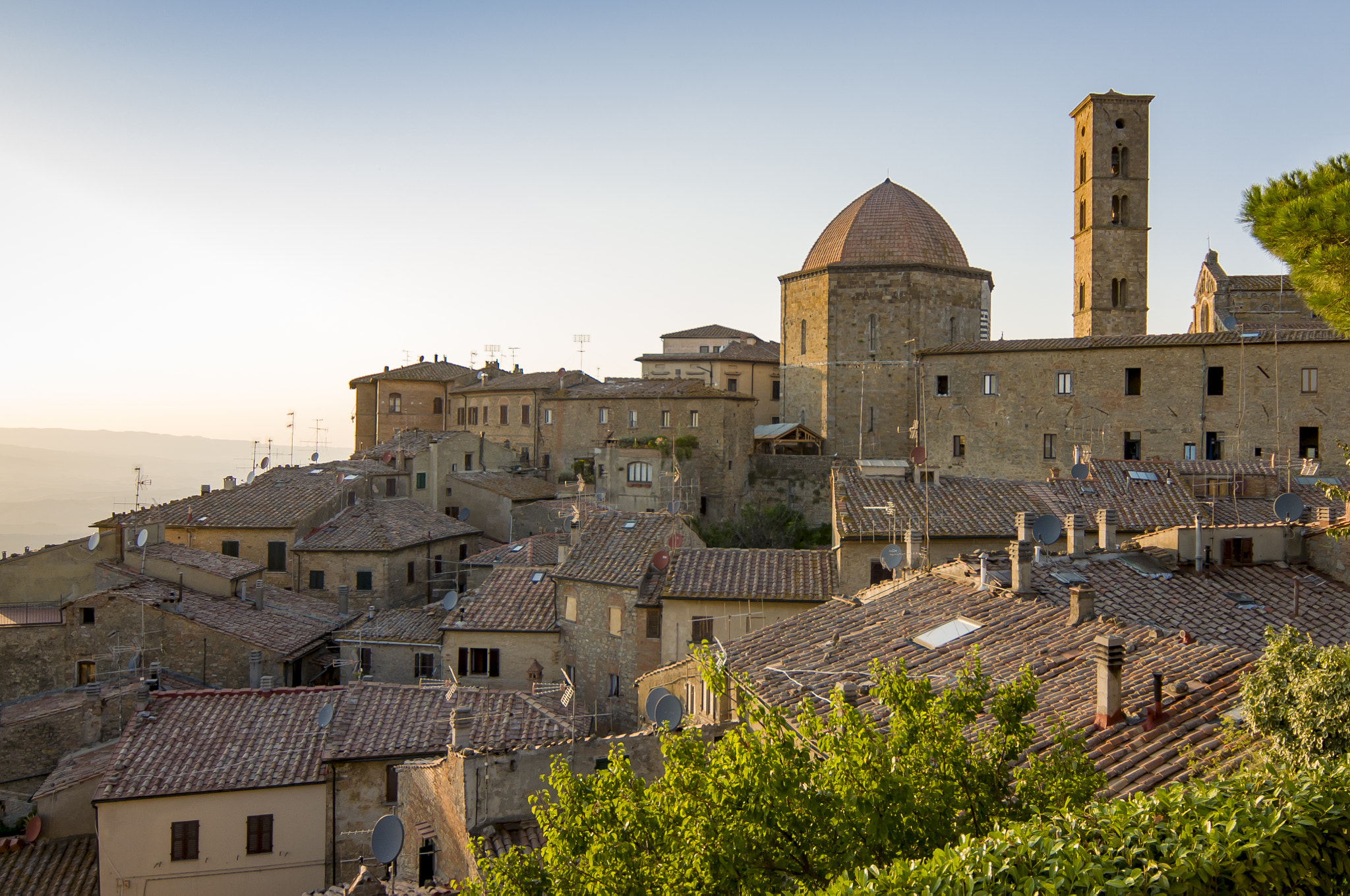 Sigma 12-24mm F4.5-5.6 EX DG Aspherical HSM sample photo. Volterra, tuscany, italy photography