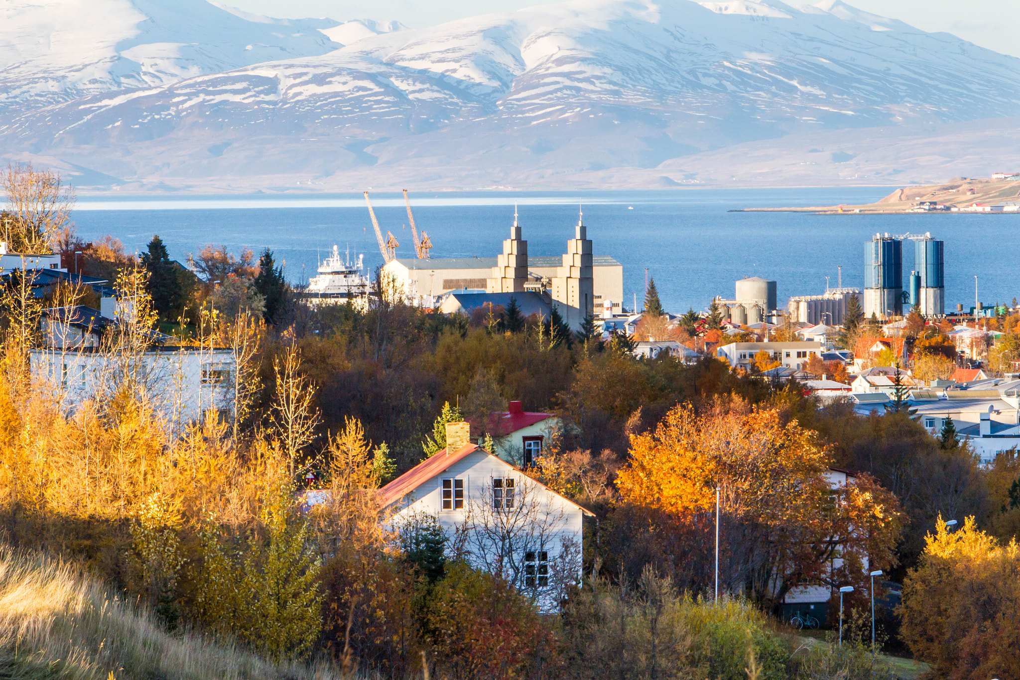 Canon EF 70-200mm F2.8L IS USM sample photo. Akureyri city and harbor photography