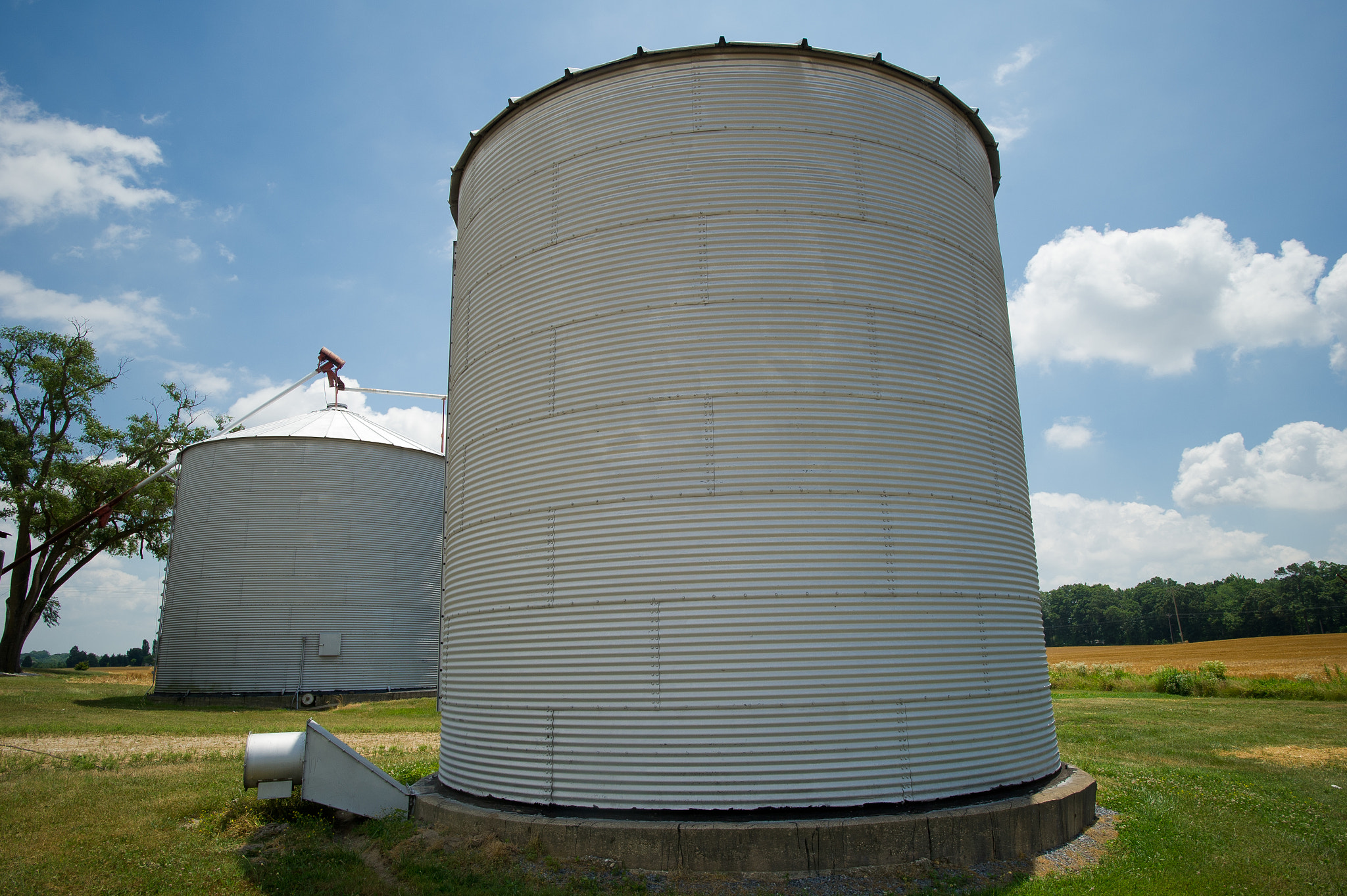 Nikon AF-S Nikkor 17-35mm F2.8D ED-IF sample photo. Grain elevator of grain producer's farm in maryland photography