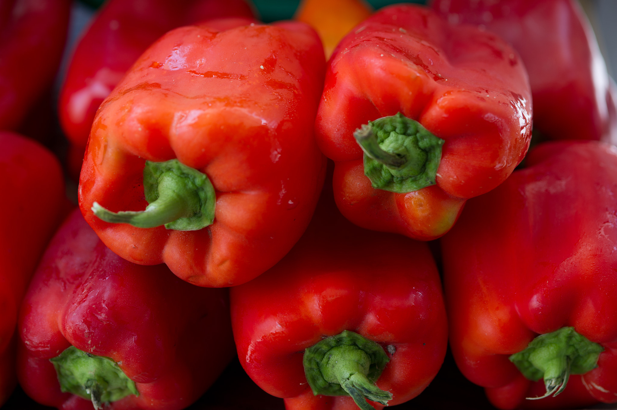 Nikon D3S sample photo. Green and red peppers photography