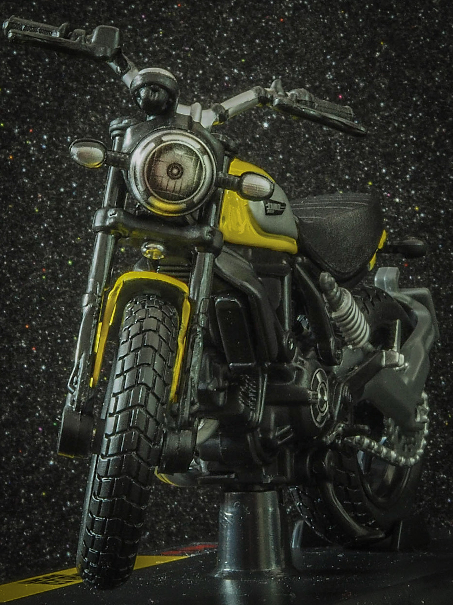 Olympus OM-D E-M10 II + Olympus M.Zuiko Digital 45mm F1.8 sample photo. Ducati scrambler photography