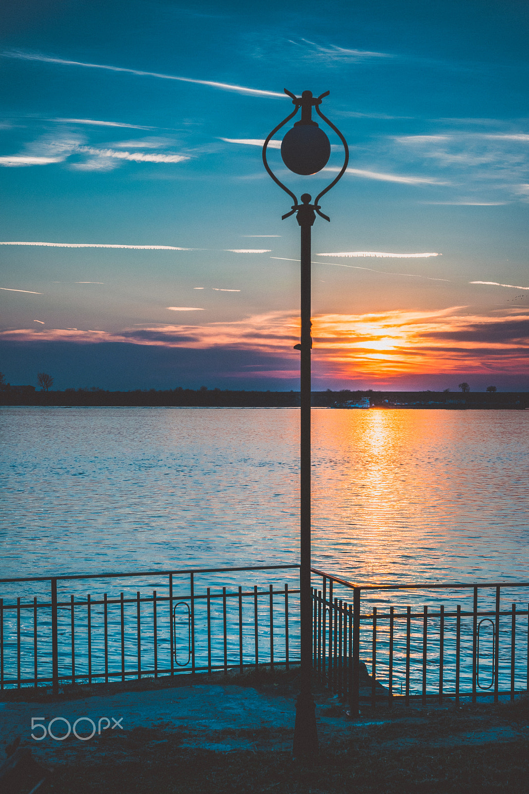 Sigma 18-35mm F1.8 DC HSM Art sample photo. Colorful sunset - culture port cetate photography