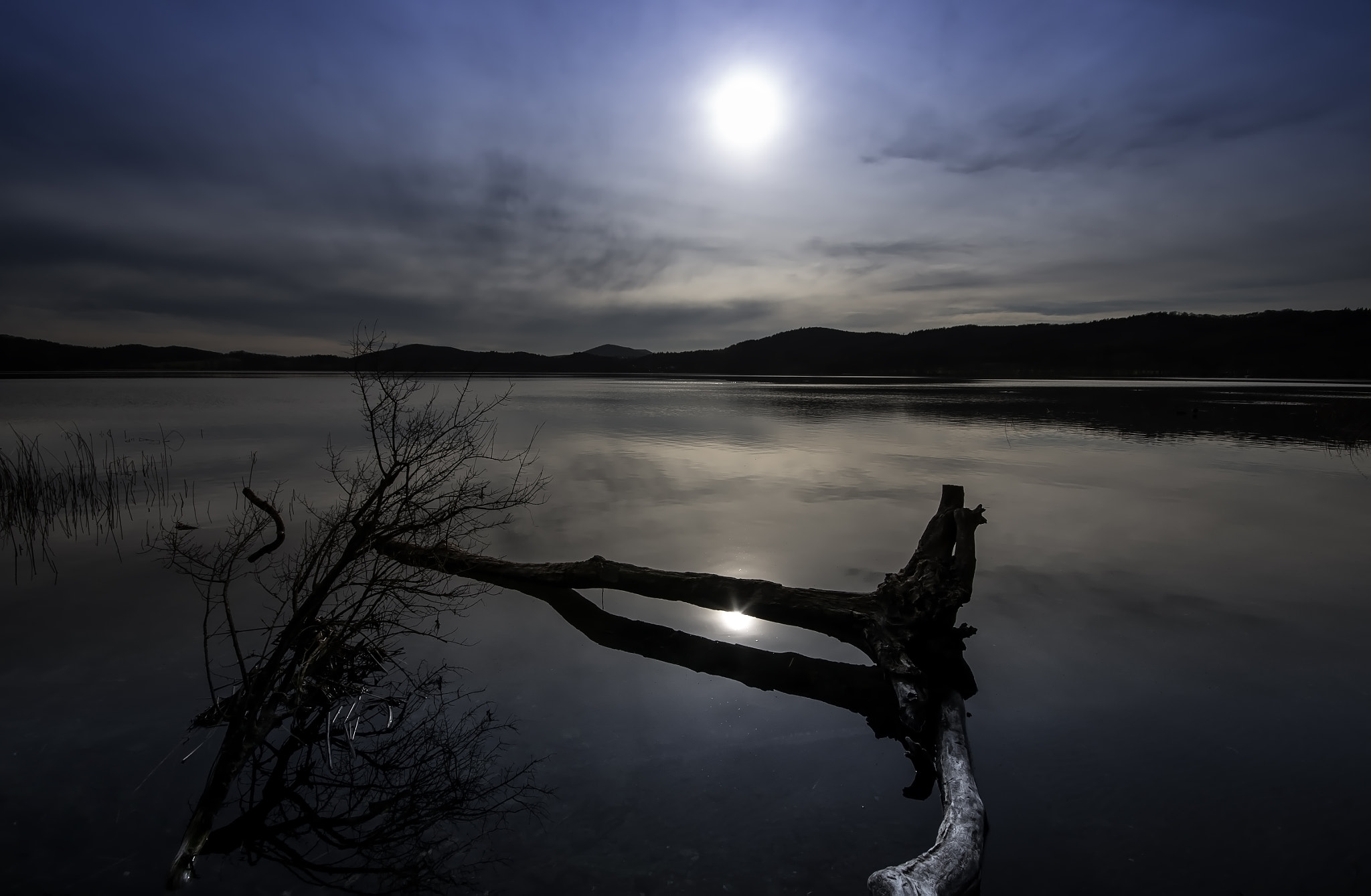 Sigma AF 10-20mm F4-5.6 EX DC sample photo. Laach lake photography
