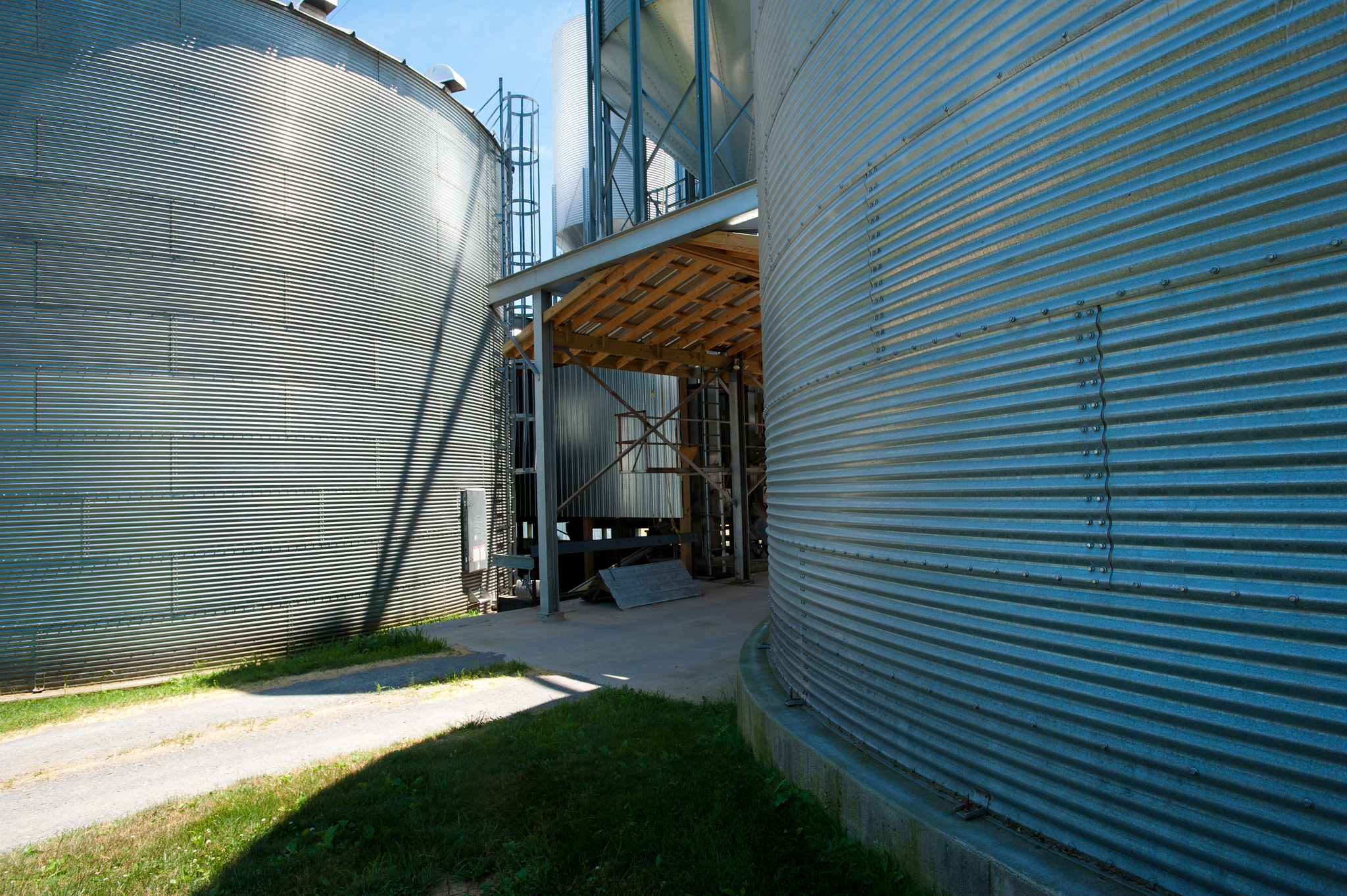 Nikon D700 + Nikon AF-S Nikkor 17-35mm F2.8D ED-IF sample photo. Grain elevator of grain producer's farm in maryland photography