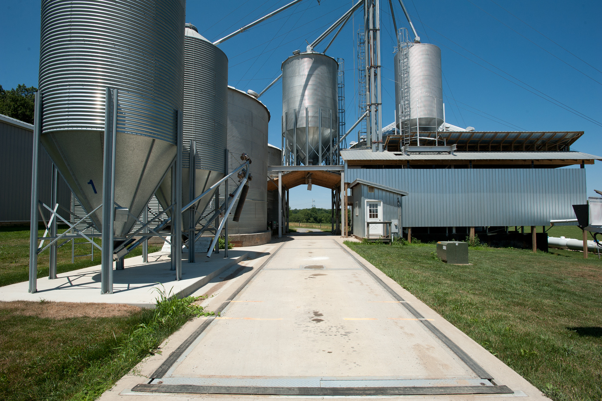 Nikon AF-S Nikkor 17-35mm F2.8D ED-IF sample photo. Grain elevator at grain producer's farm in maryland photography