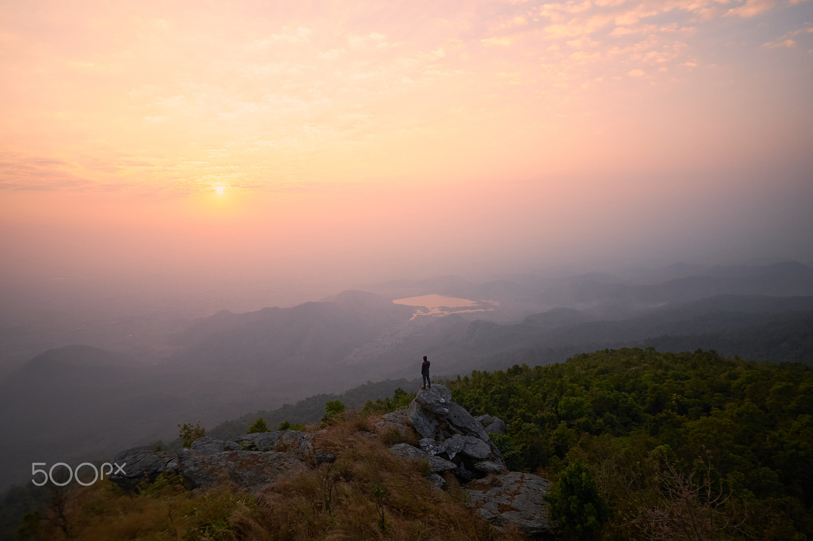 ZEISS Touit 12mm F2.8 sample photo. Face the tun photography