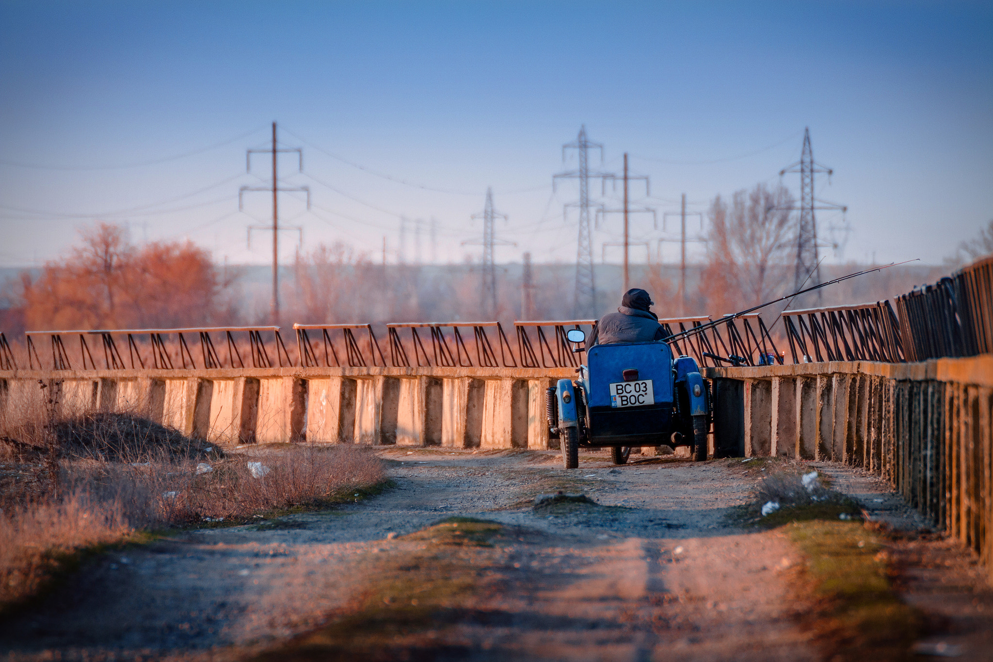 Canon EOS 700D (EOS Rebel T5i / EOS Kiss X7i) + Tamron SP 35mm F1.8 Di VC USD sample photo. Old man fishing ii photography