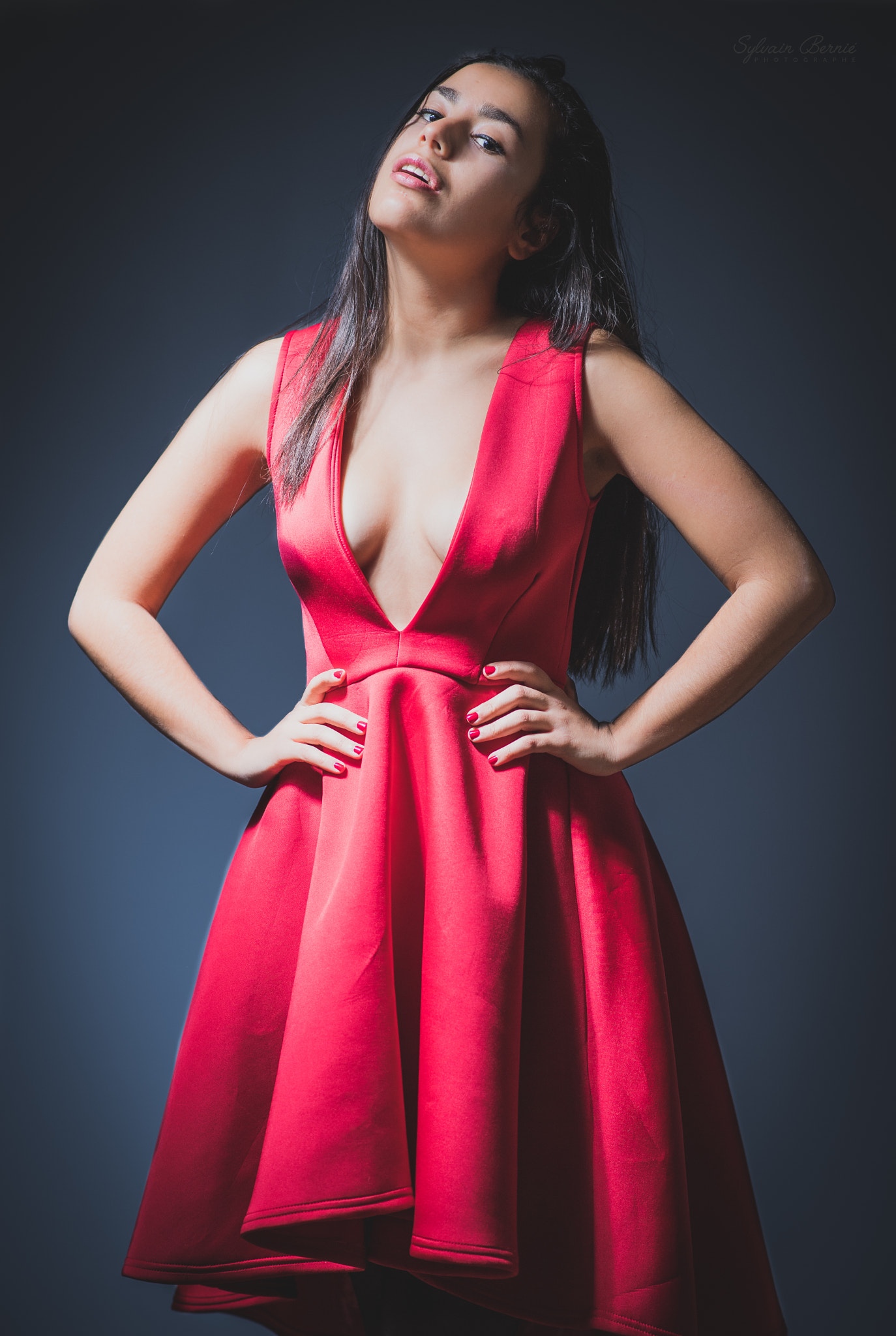 Nikon D5 sample photo. La robe rouge photography