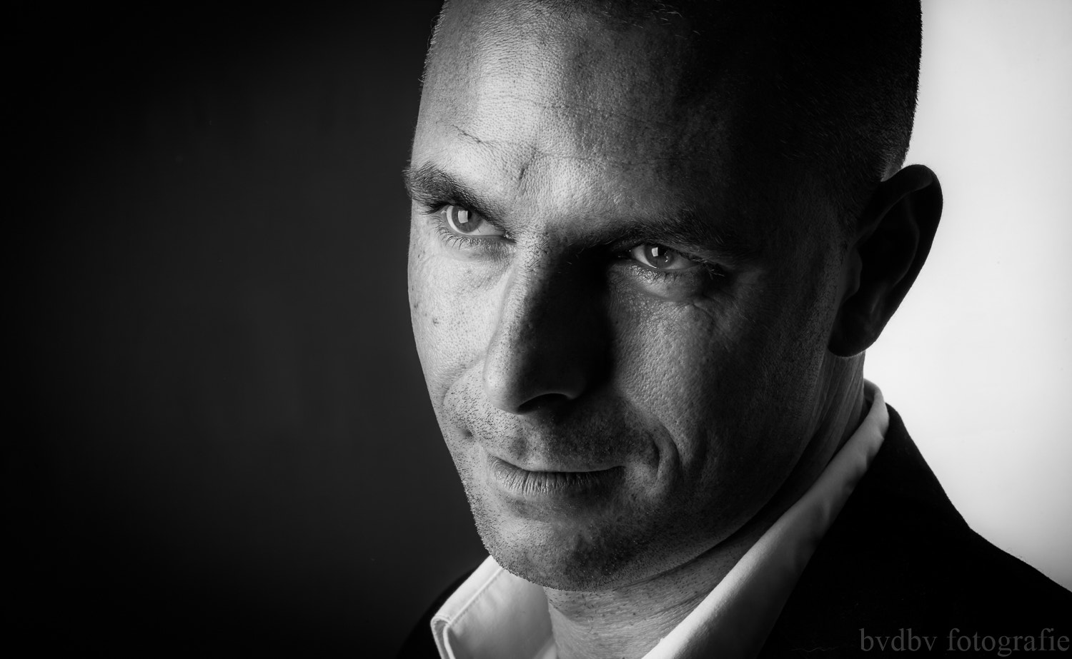 Sigma 105mm F2.8 EX DG OS HSM sample photo. Model: mark photography