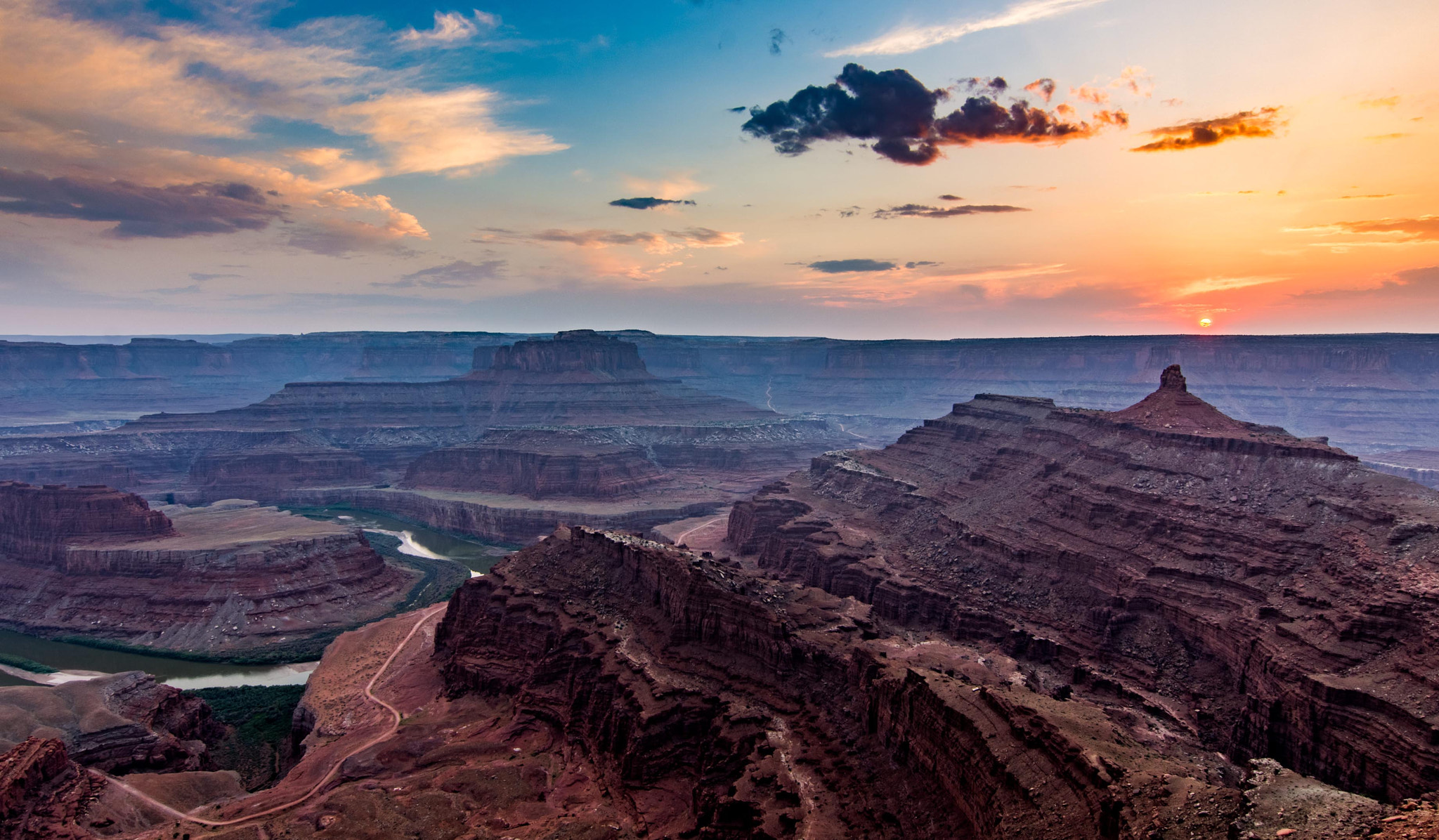 Nikon D5200 + Tokina AT-X Pro 11-16mm F2.8 DX II sample photo. Sunset at dead horse point photography
