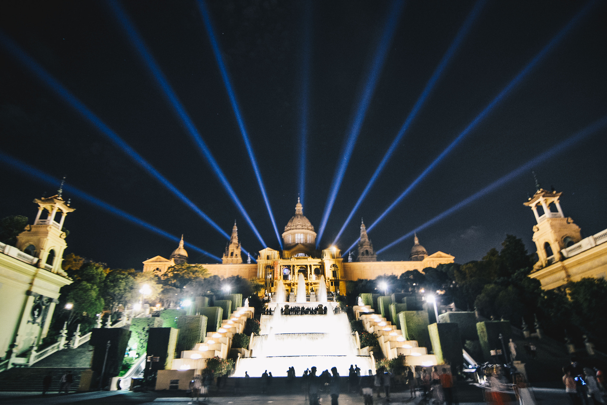 Tokina AT-X Pro 12-24mm F4 (IF) DX sample photo. Fountains in barcelona photography