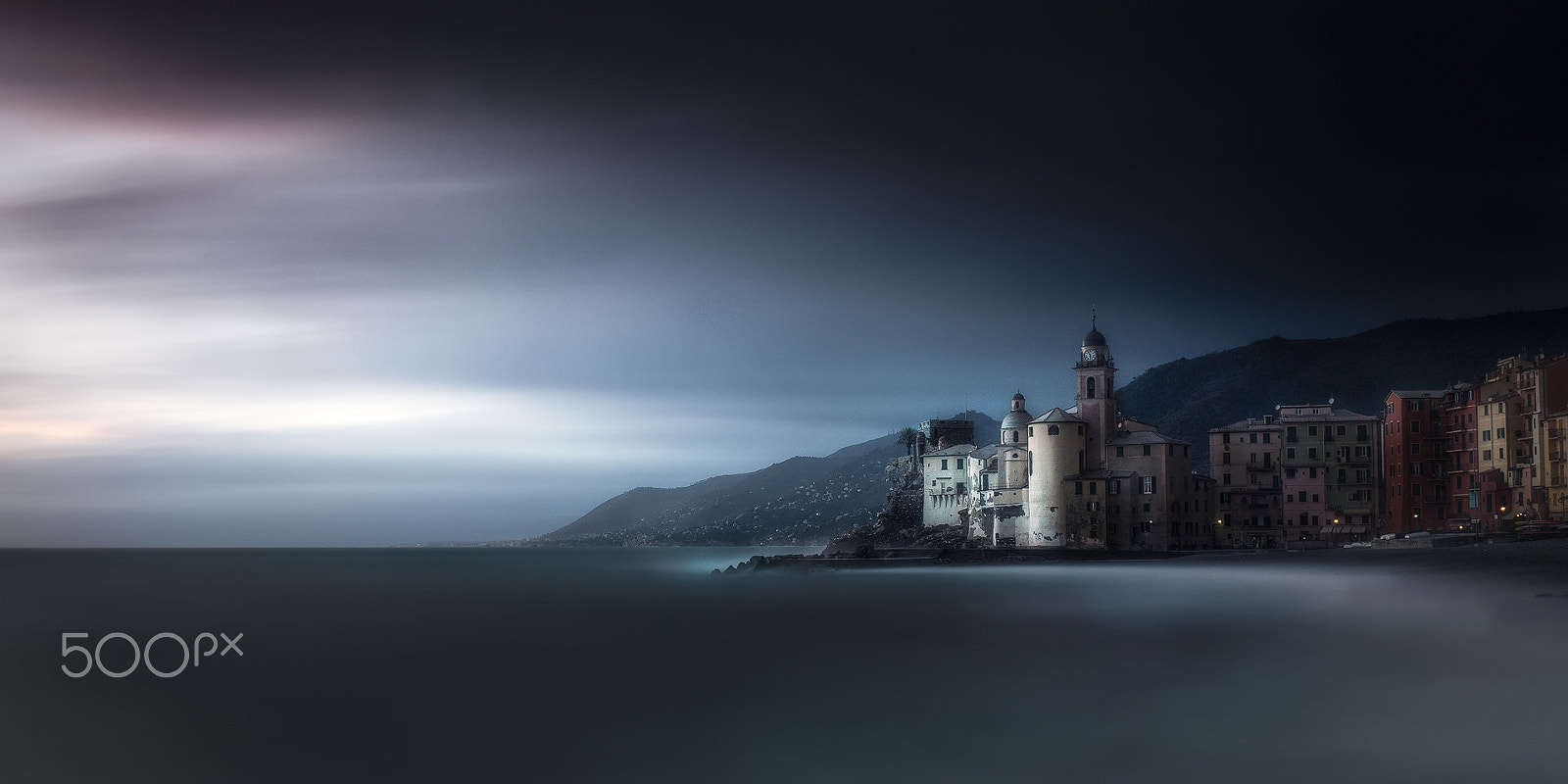 Sony a6300 + Sony Vario-Tessar T* E 16-70mm F4 ZA OSS sample photo. Camogli photography