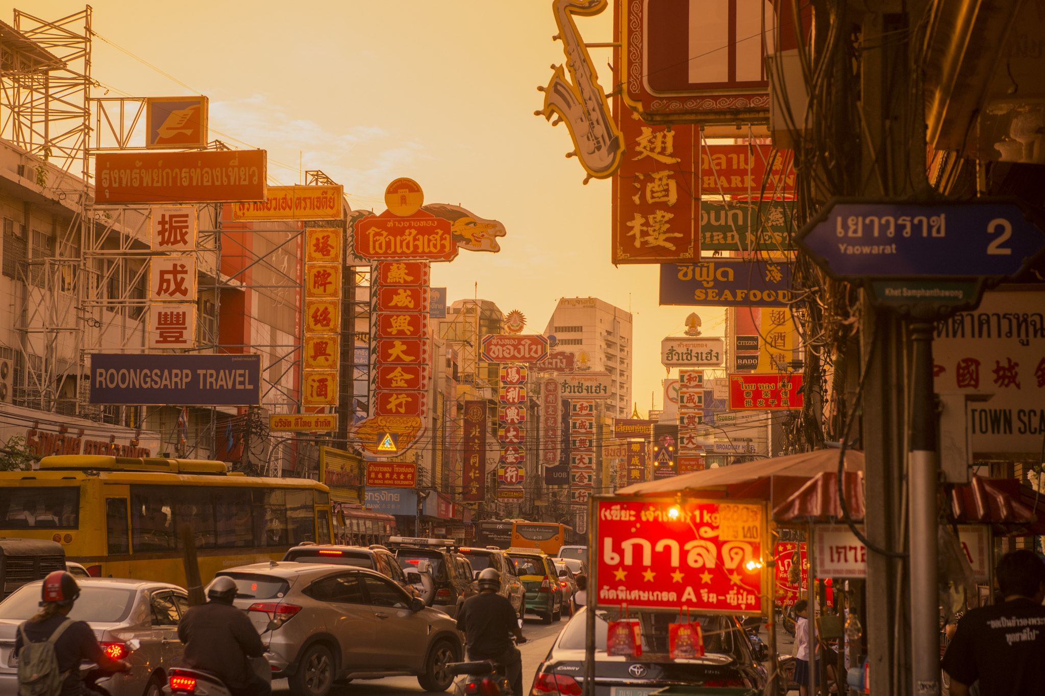 Nikon AF-S Nikkor 24-70mm F2.8E ED VR sample photo. Thailand bangkok china town photography