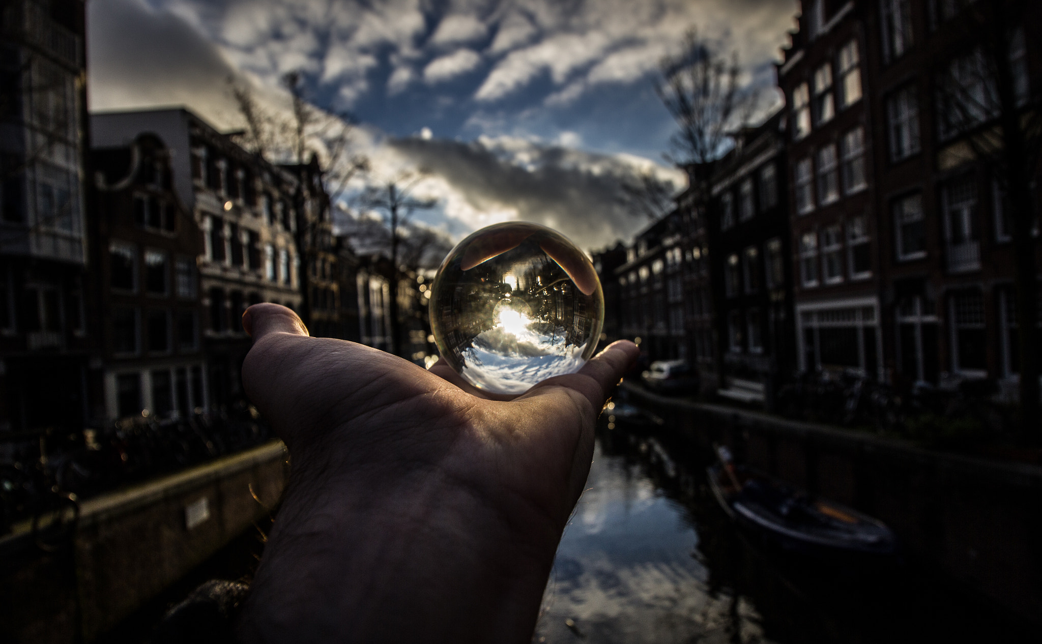 Canon EOS 550D (EOS Rebel T2i / EOS Kiss X4) sample photo. Your mind, your hands and a crystal ball can let you touch the sky photography