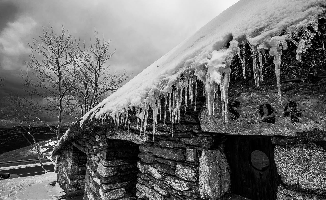 Nikon D5300 + Tokina AT-X Pro 11-16mm F2.8 DX II sample photo. Ice. o cebreiro photography