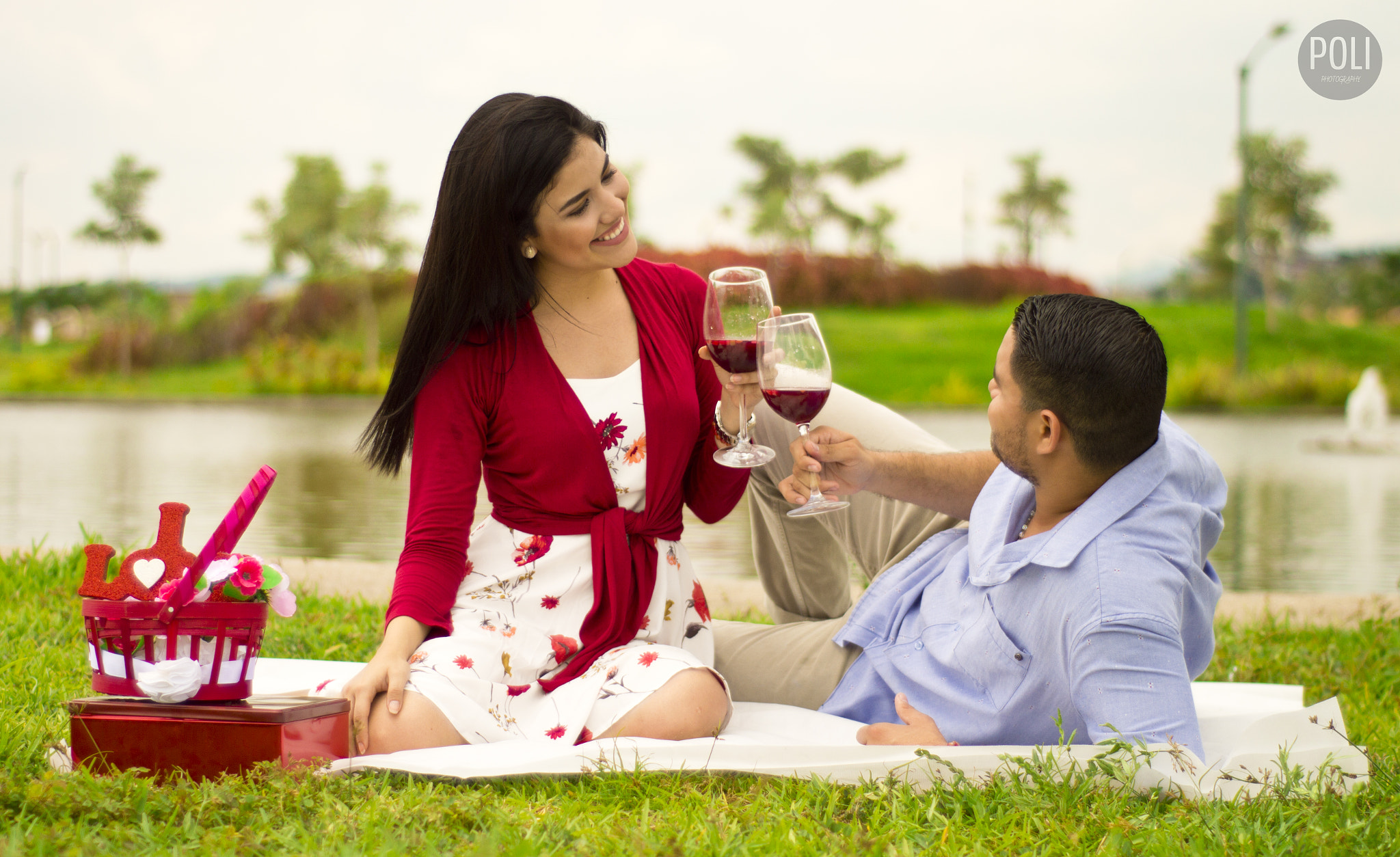 Nikon D3200 + Nikon AF Nikkor 50mm F1.8D sample photo. Wine lovers photography