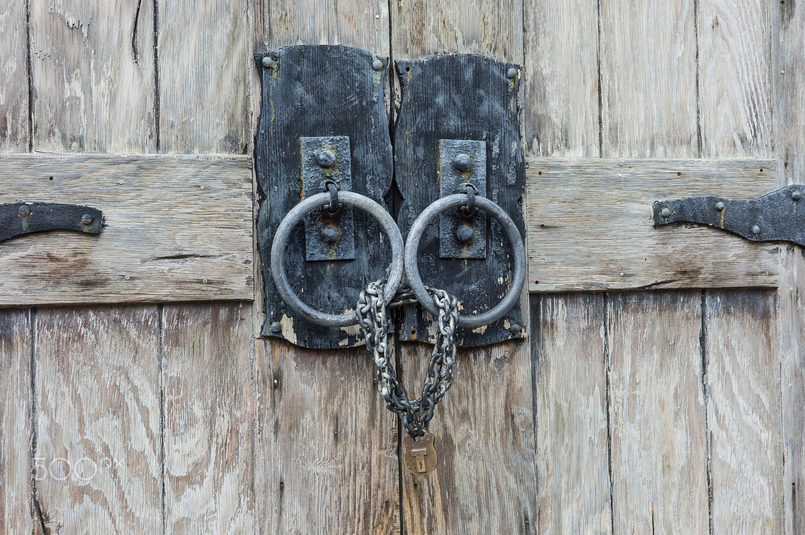 Leica M9 + Summicron-M 50mm f/2 (III) sample photo. Ship wreck museum photography
