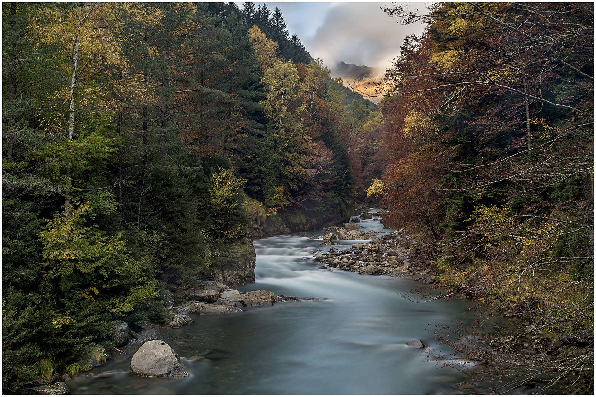 Nikon AF-S Nikkor 18-35mm F3.5-4.5G ED sample photo. Bujaruelo photography