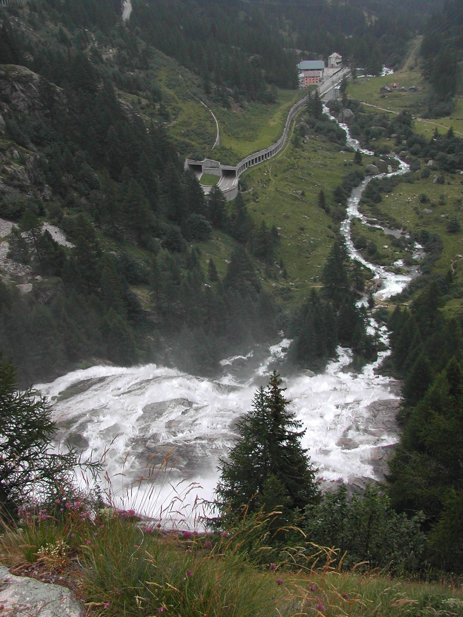 Nikon E885 sample photo. Cascate del toce photography