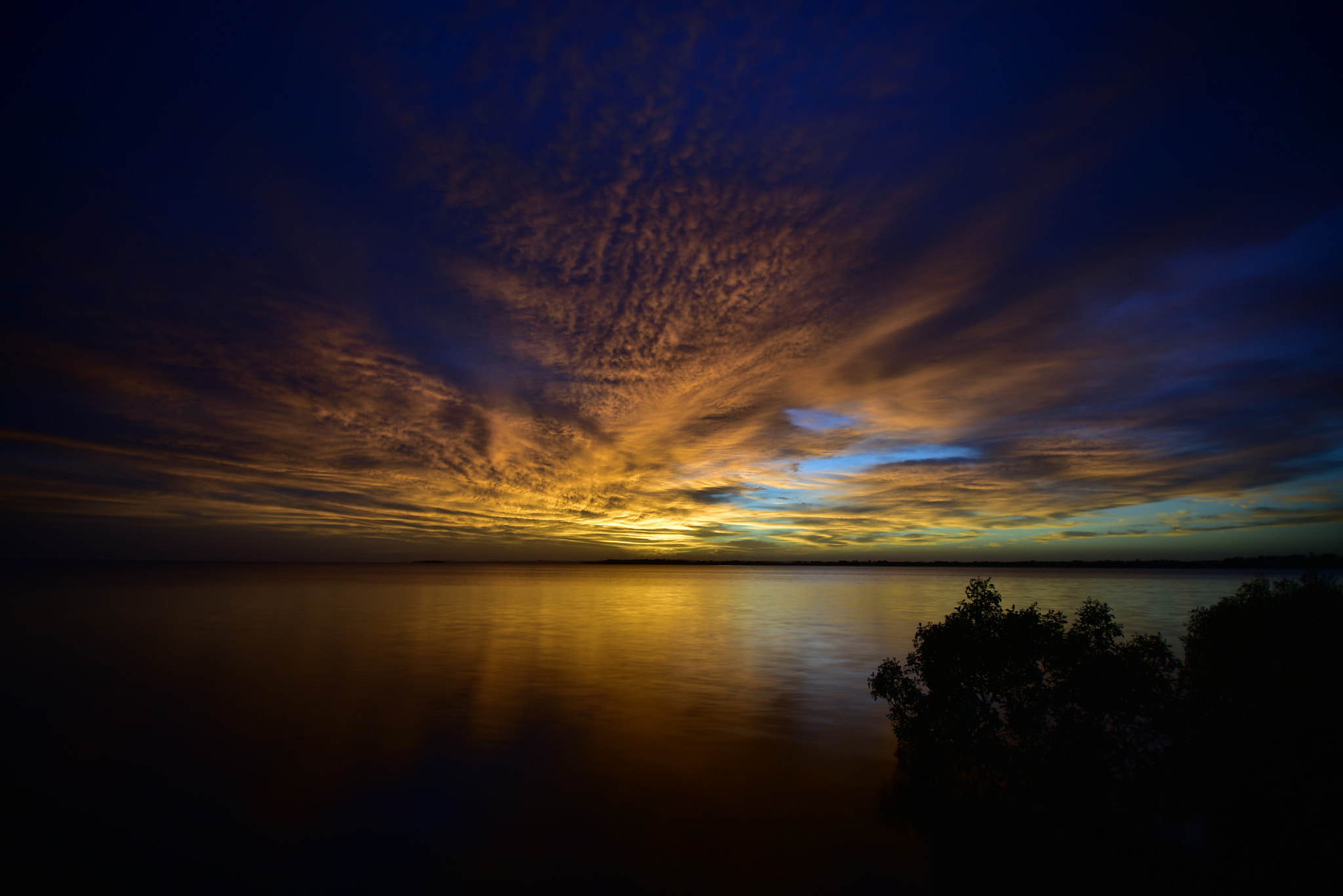 Nikon AF-S Nikkor 17-35mm F2.8D ED-IF sample photo. Sunrise lota australia march 8 photography