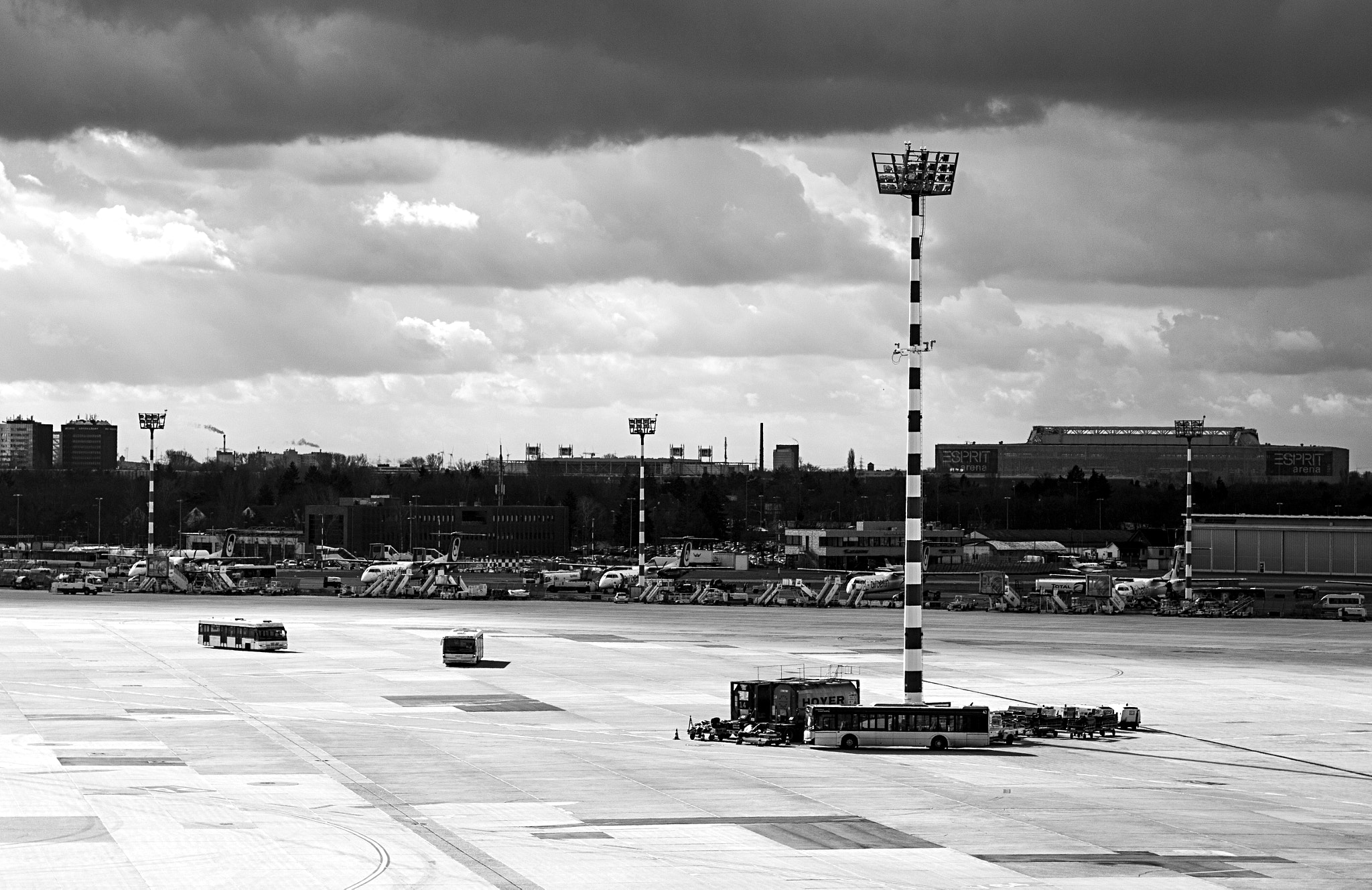 Canon EOS 60D sample photo. Düsseldorf #1 - düsseldorf airport 1 photography