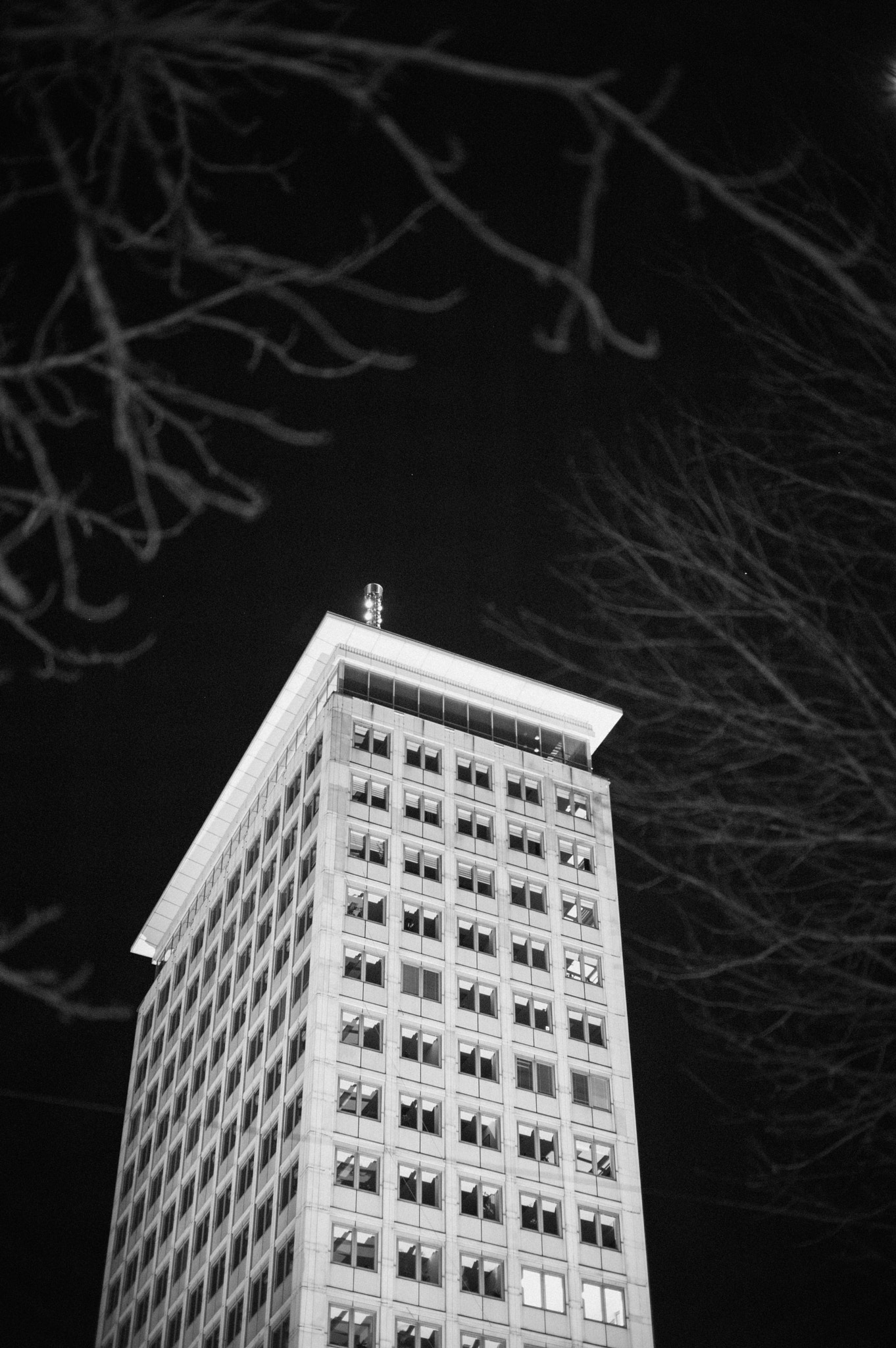 Leica Summilux-M 50mm F1.4 ASPH sample photo. Ringturm. photography
