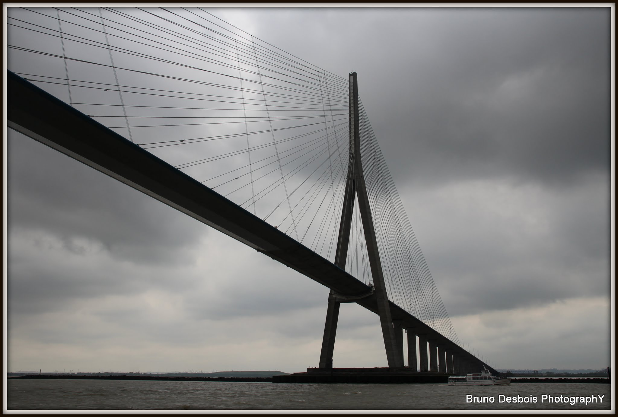 Canon EOS 600D (Rebel EOS T3i / EOS Kiss X5) + Sigma 18-200mm f/3.5-6.3 DC OS sample photo. "pont de normandie " normandie- france photography