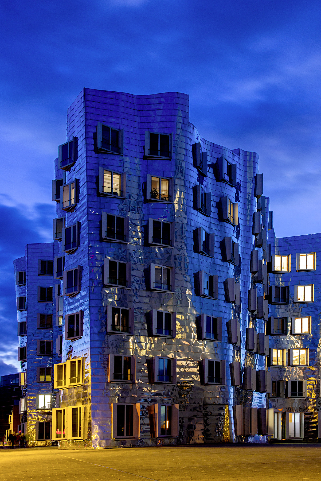 Canon EOS 60D sample photo. Düsseldorf #6 - gehry 1 photography