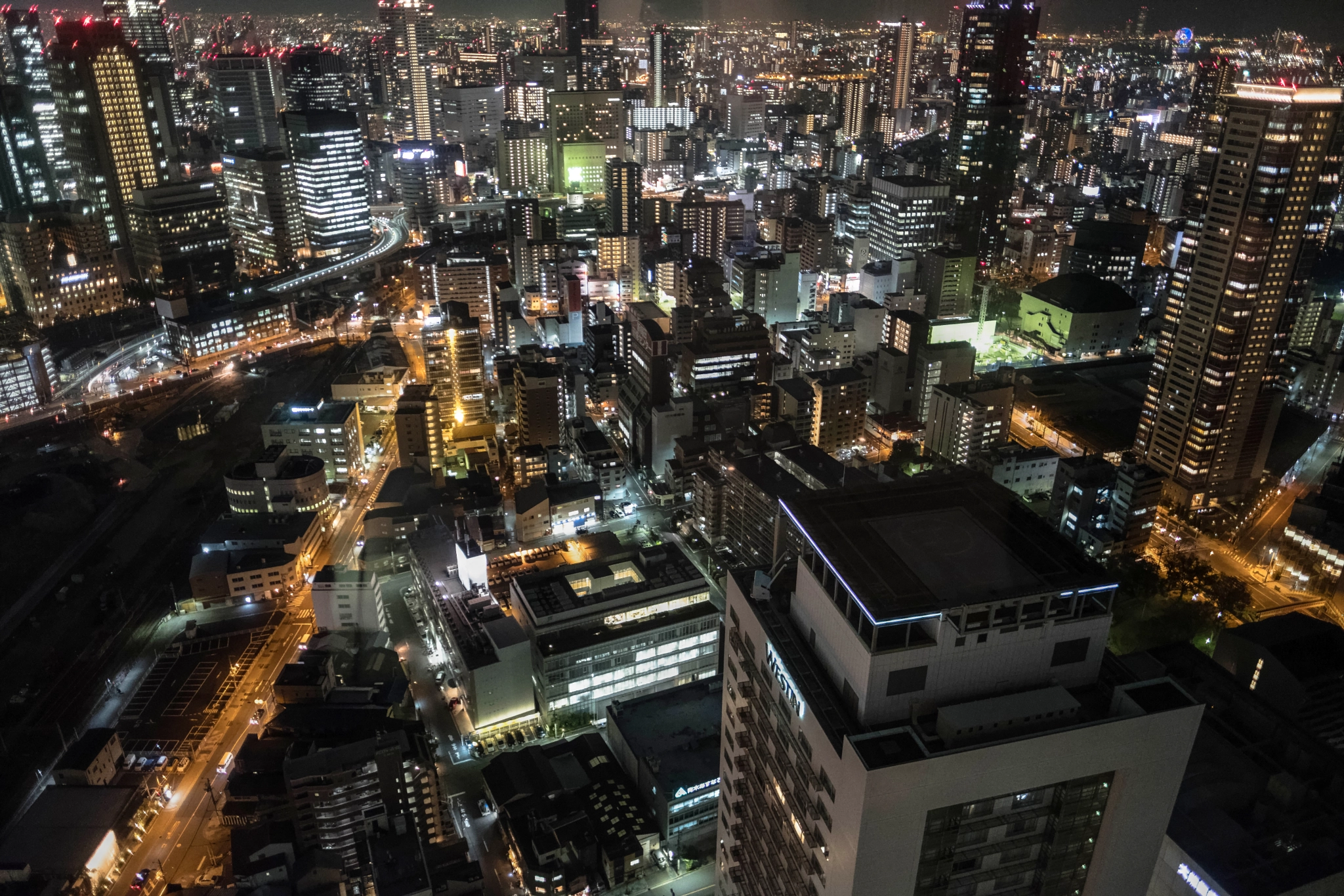 Fujifilm X-Pro2 + Fujifilm XF 16mm F1.4 R WR sample photo. Umeda photography